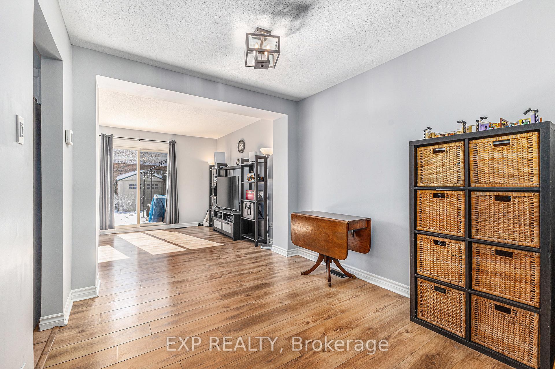 Photo 11 of 84 Woodford Way, Ottawa, Barrhaven - Longfields — HOMEH