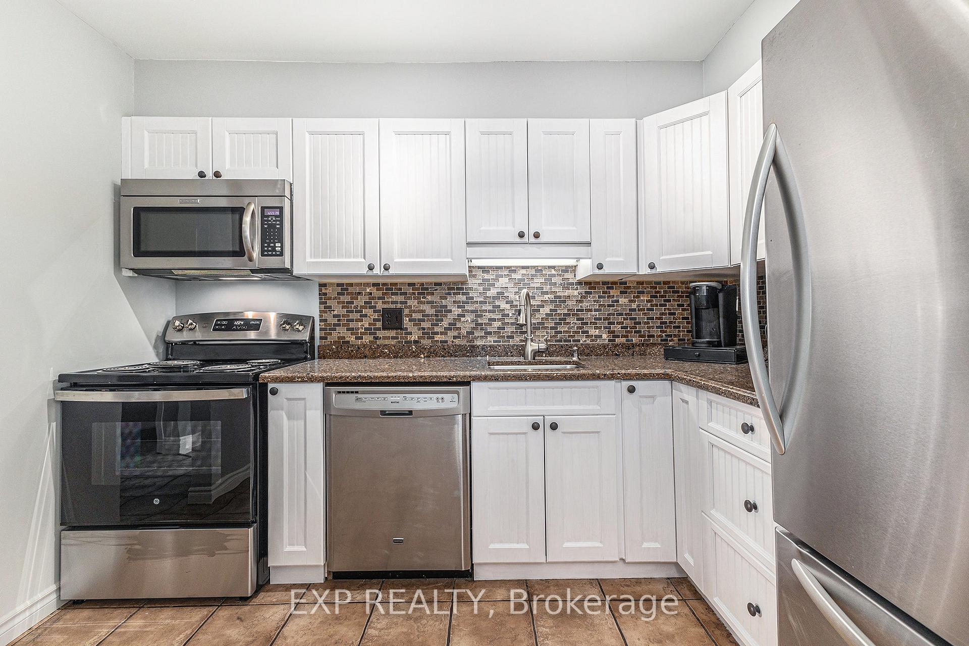 Photo 13 of 84 Woodford Way, Ottawa, Barrhaven - Longfields — HOMEH