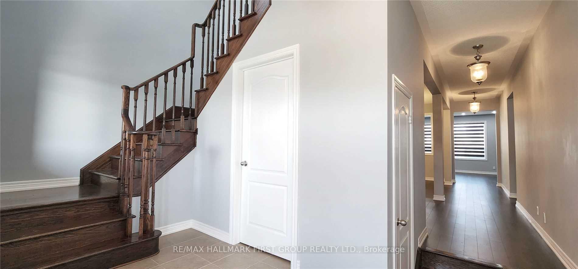 Photo 3 of 146 Britannia Avenue E, Oshawa, Windfields — HOMEH