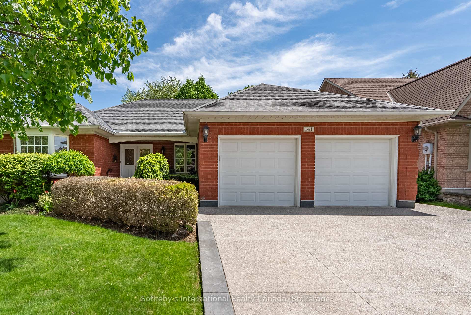 Photo 1 of 141 Springfield Boulevard, Hamilton, Meadowlands — HOMEH