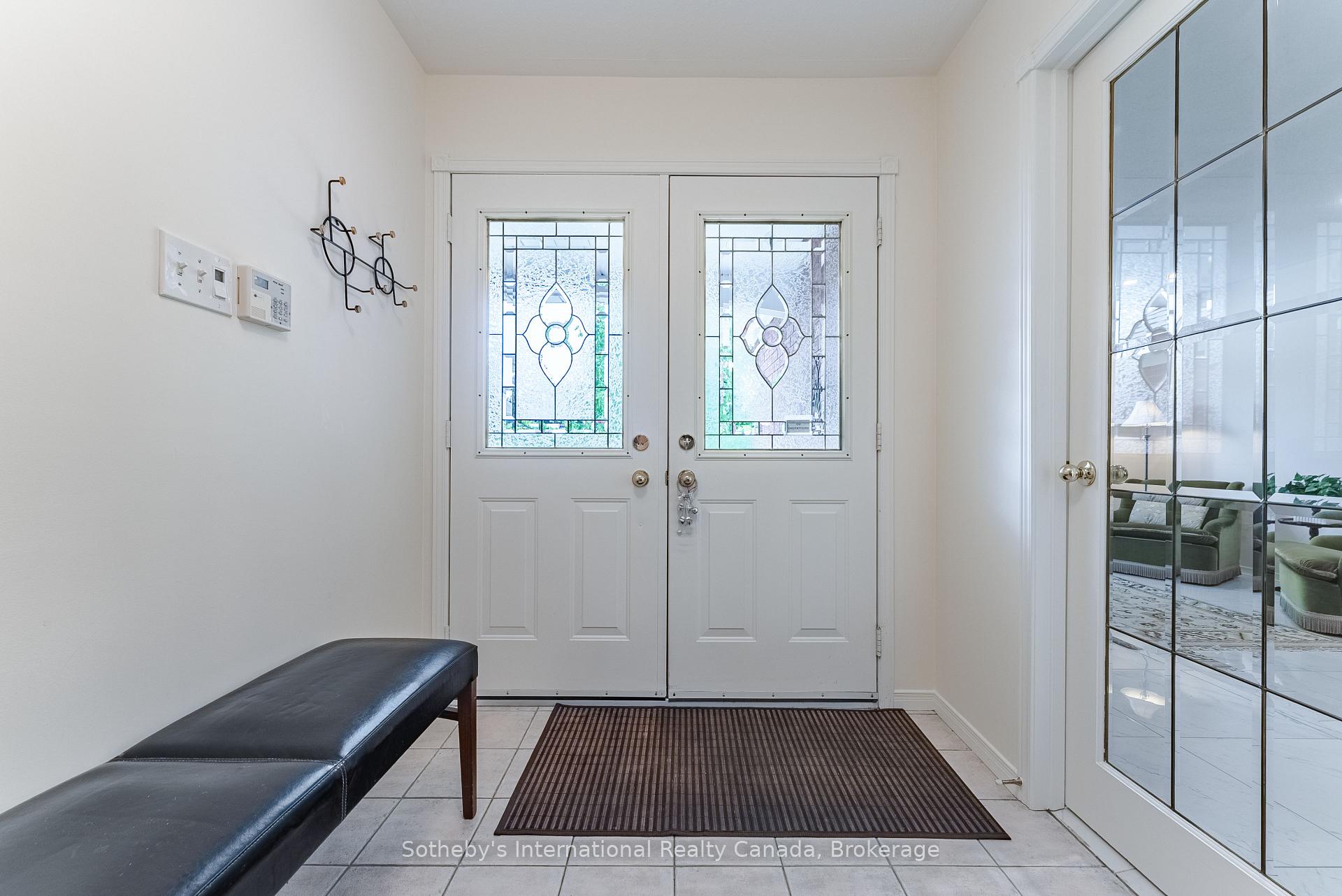 Photo 5 of 141 Springfield Boulevard, Hamilton, Meadowlands — HOMEH