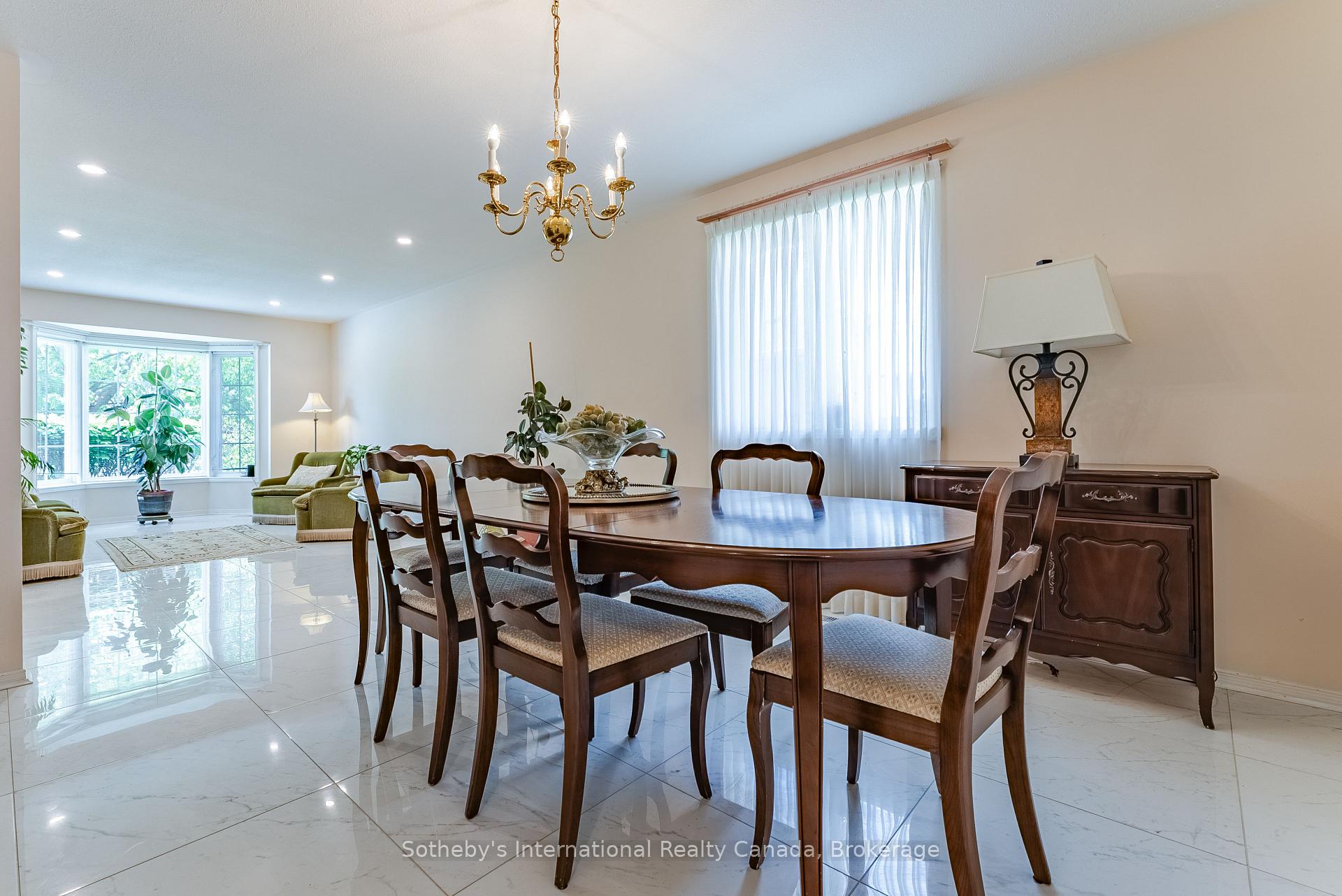 Photo 7 of 141 Springfield Boulevard, Hamilton, Meadowlands — HOMEH