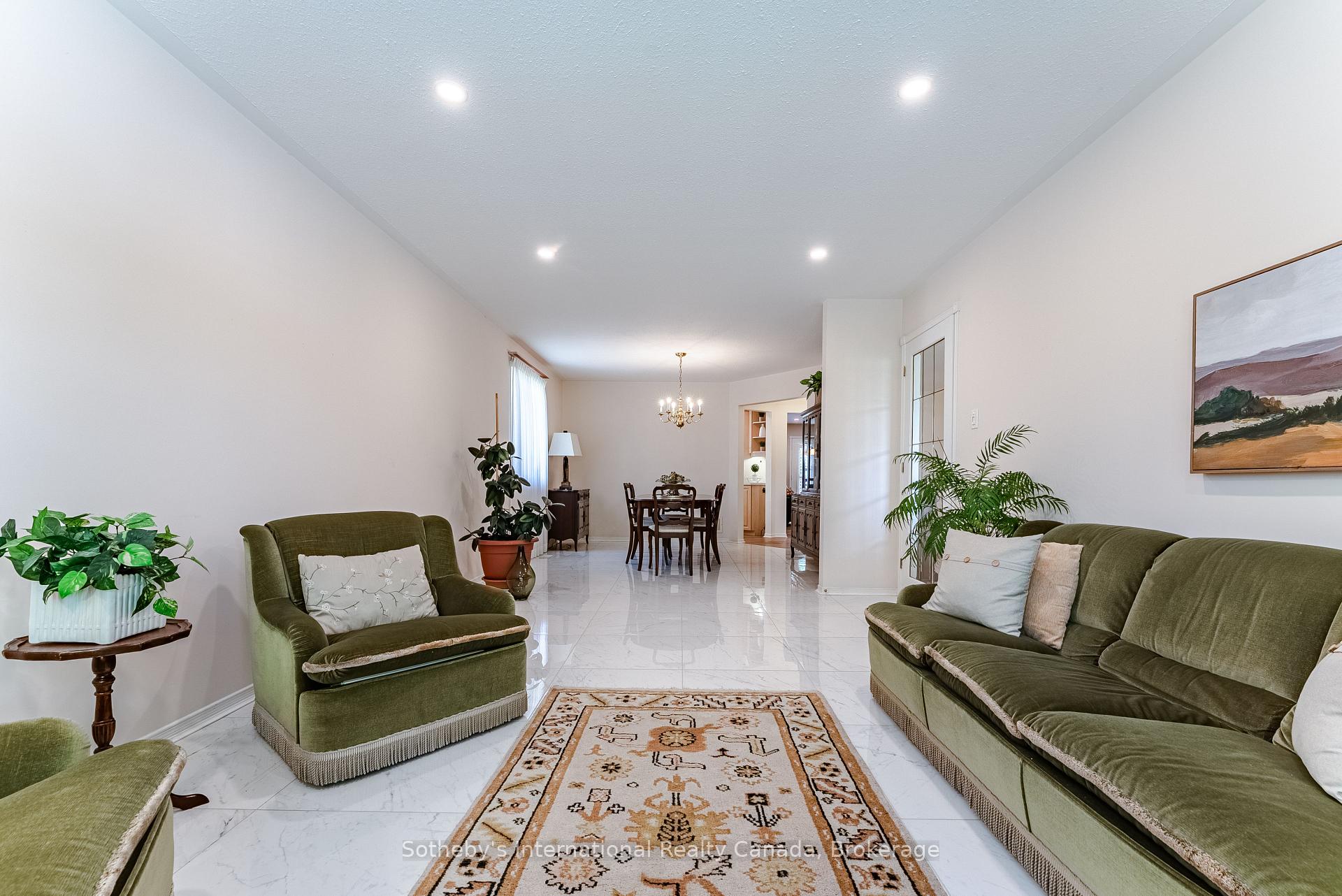 Photo 10 of 141 Springfield Boulevard, Hamilton, Meadowlands — HOMEH