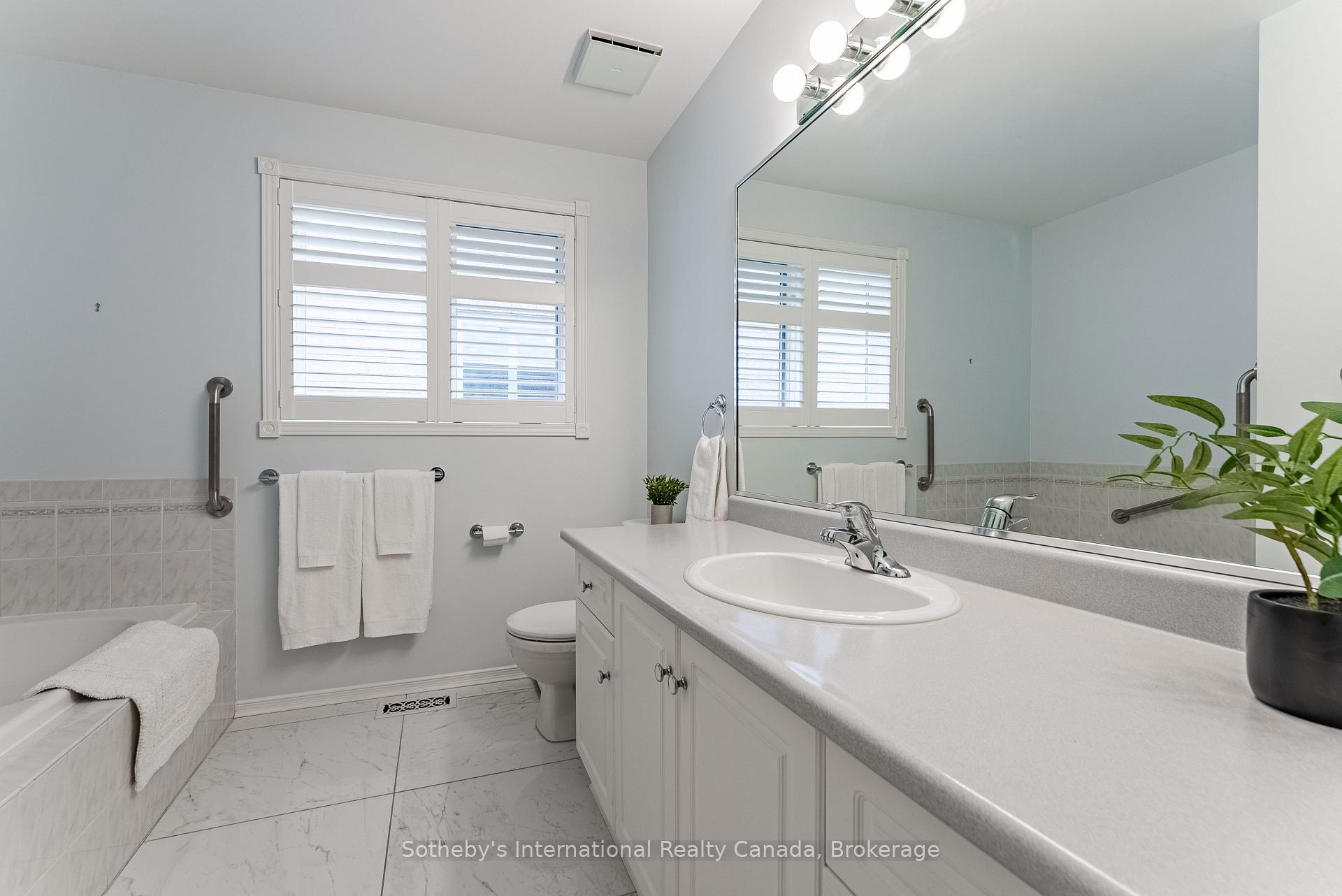 Photo 29 of 141 Springfield Boulevard, Hamilton, Meadowlands — HOMEH