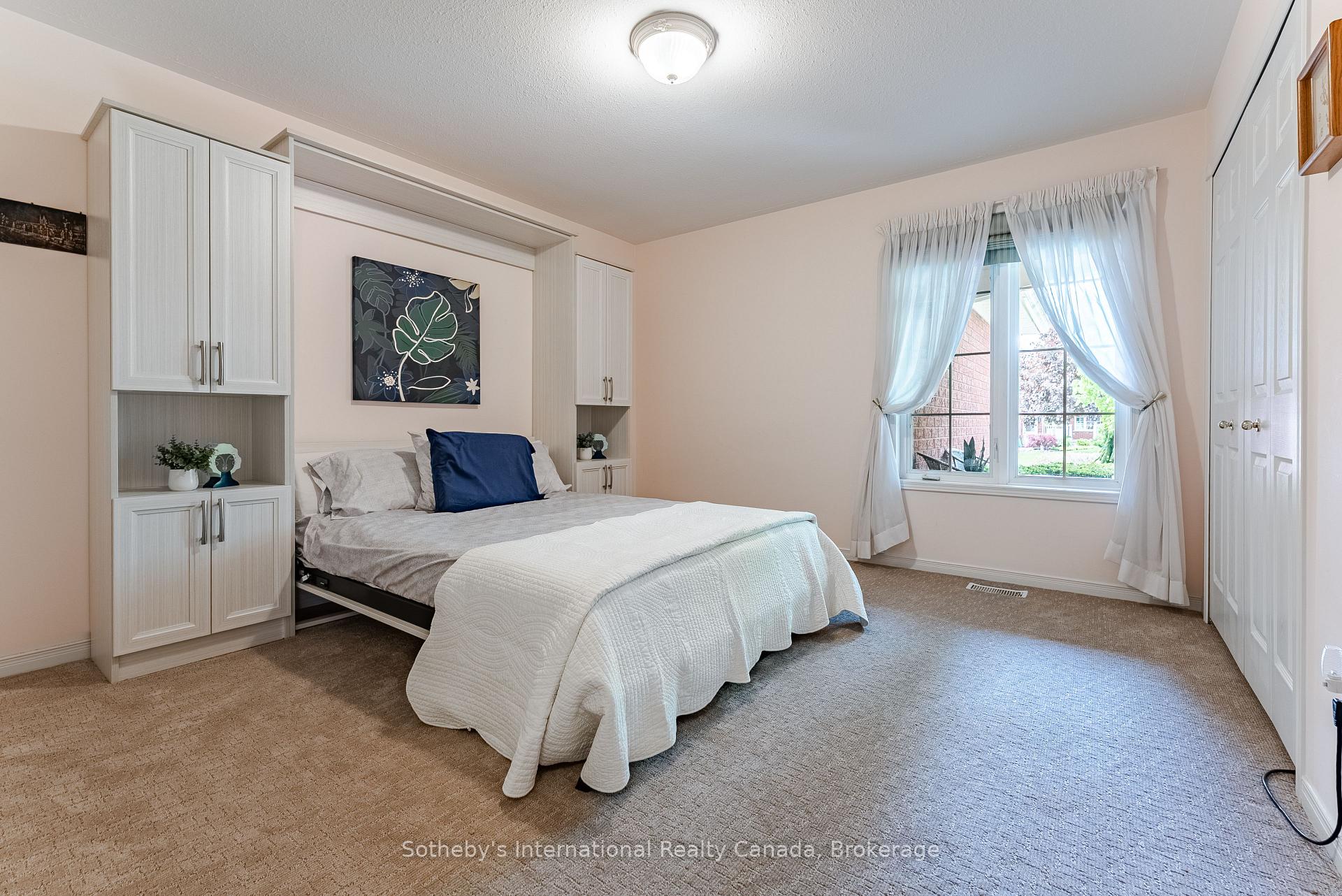 Photo 30 of 141 Springfield Boulevard, Hamilton, Meadowlands — HOMEH