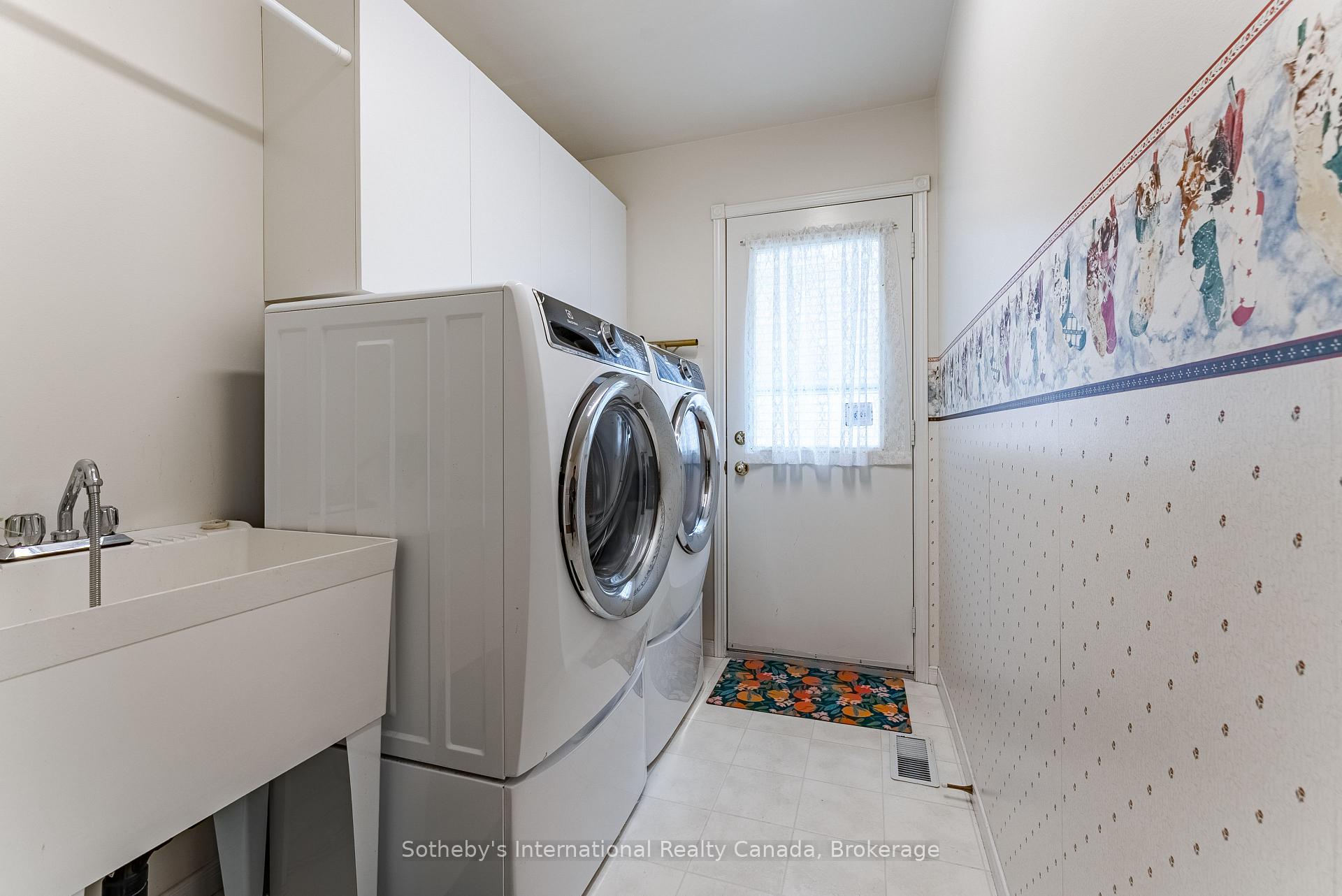 Photo 34 of 141 Springfield Boulevard, Hamilton, Meadowlands — HOMEH
