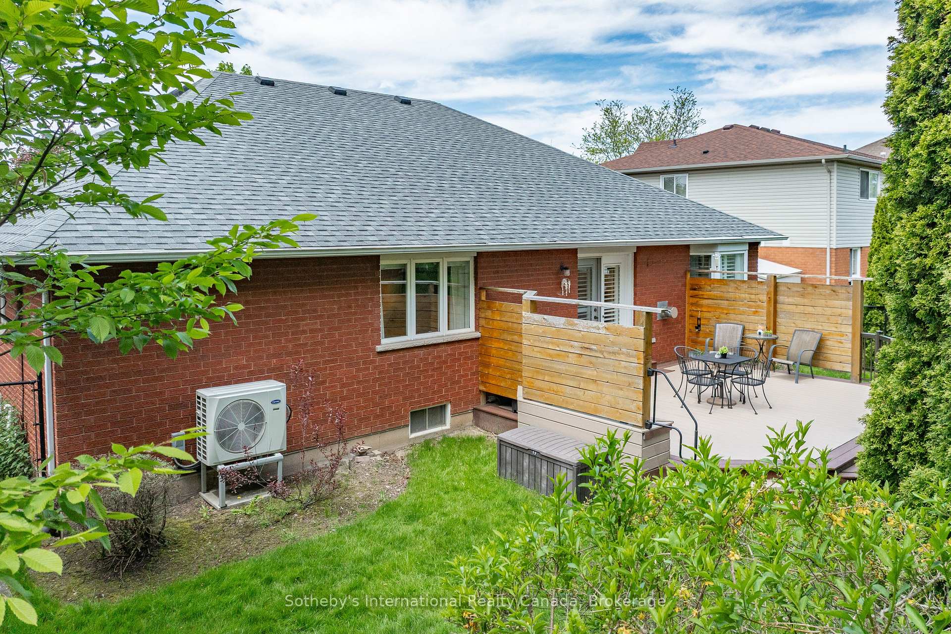 Photo 38 of 141 Springfield Boulevard, Hamilton, Meadowlands — HOMEH