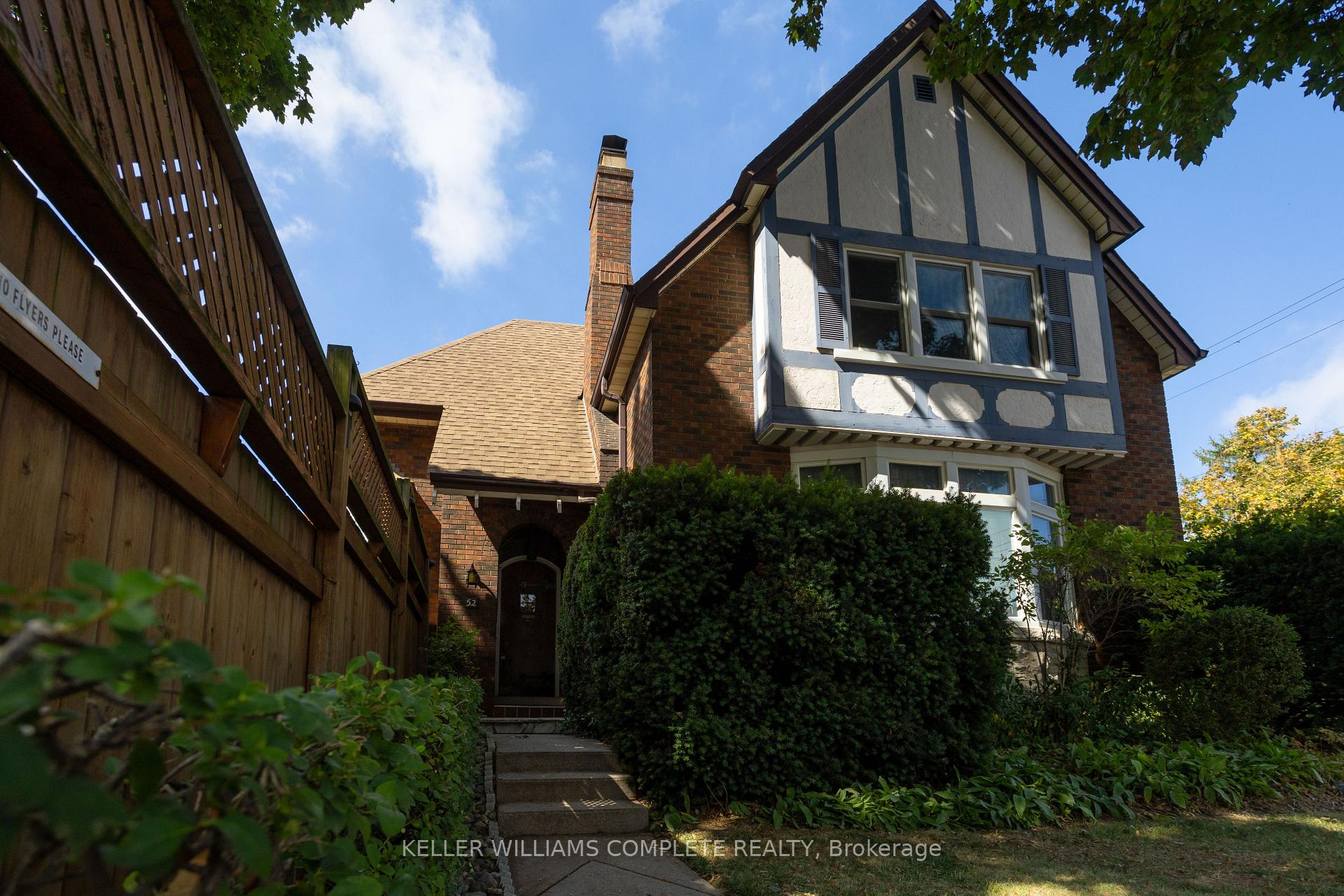 Photo 2 of 52 Balmoral Avenue S, Hamilton, Delta — HOMEH