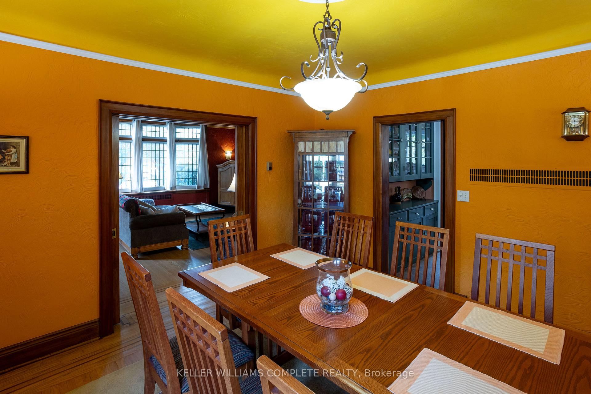 Photo 10 of 52 Balmoral Avenue S, Hamilton, Delta — HOMEH