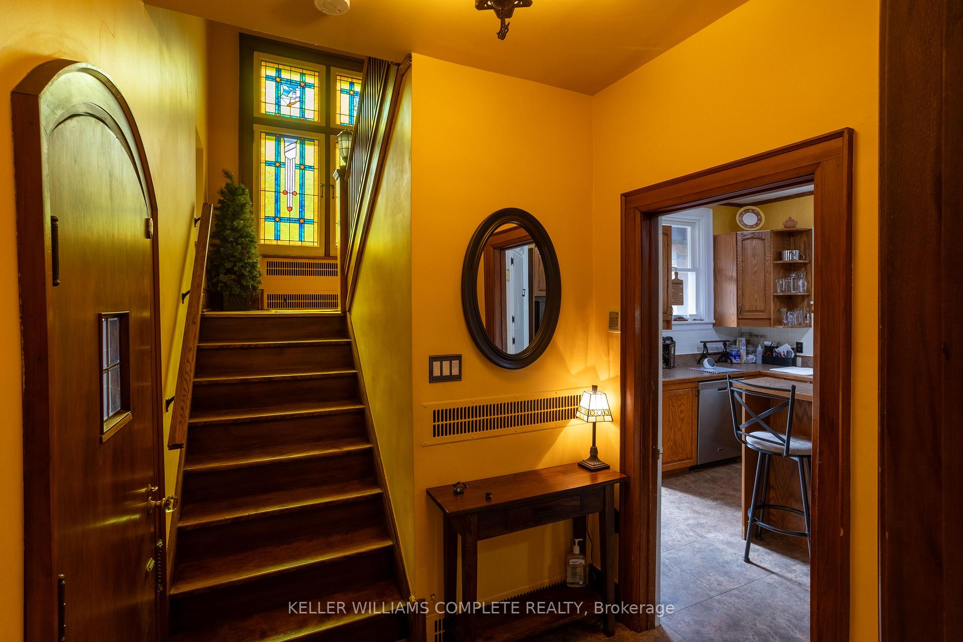 Photo 12 of 52 Balmoral Avenue S, Hamilton, Delta — HOMEH