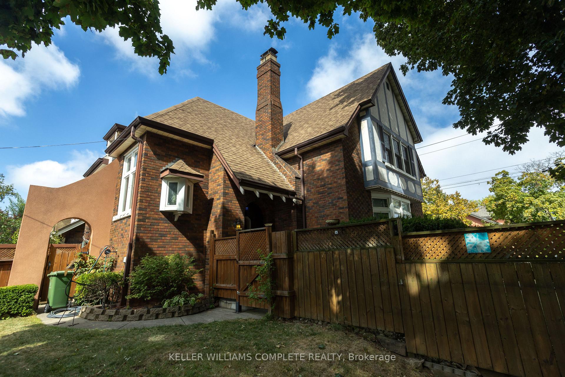 Photo 22 of 52 Balmoral Avenue S, Hamilton, Delta — HOMEH