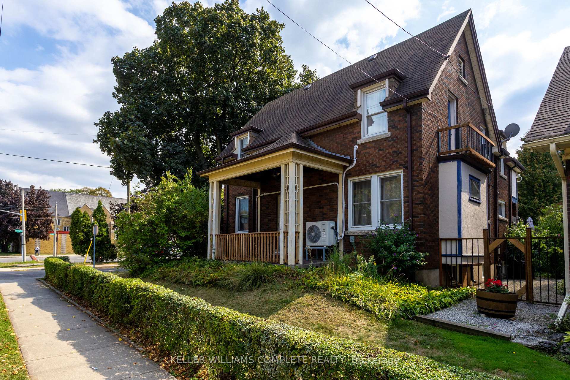 Photo 29 of 52 Balmoral Avenue S, Hamilton, Delta — HOMEH
