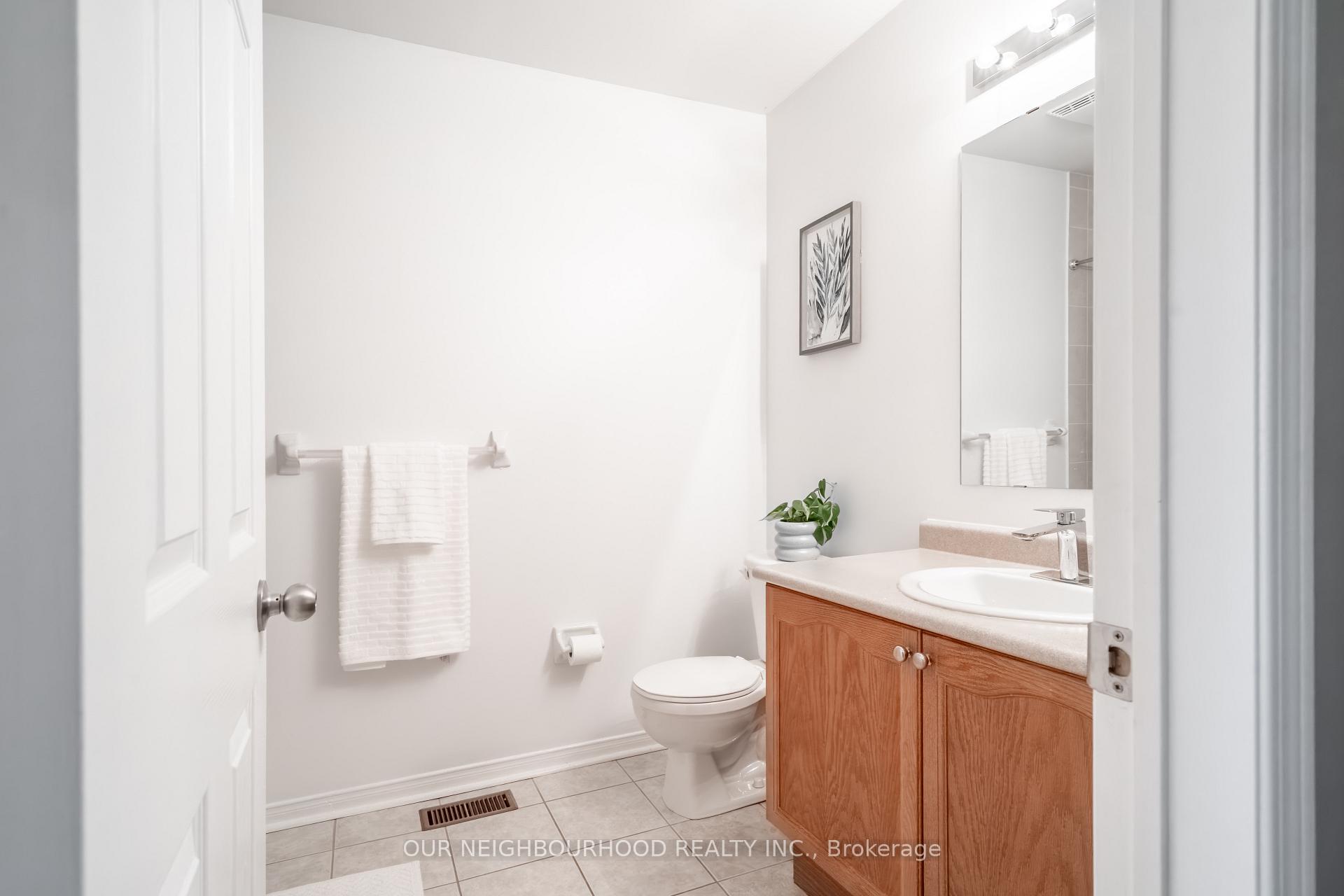 Photo 10 of 1138 Ashgrove Crescent, Oshawa, Pinecrest — HOMEH