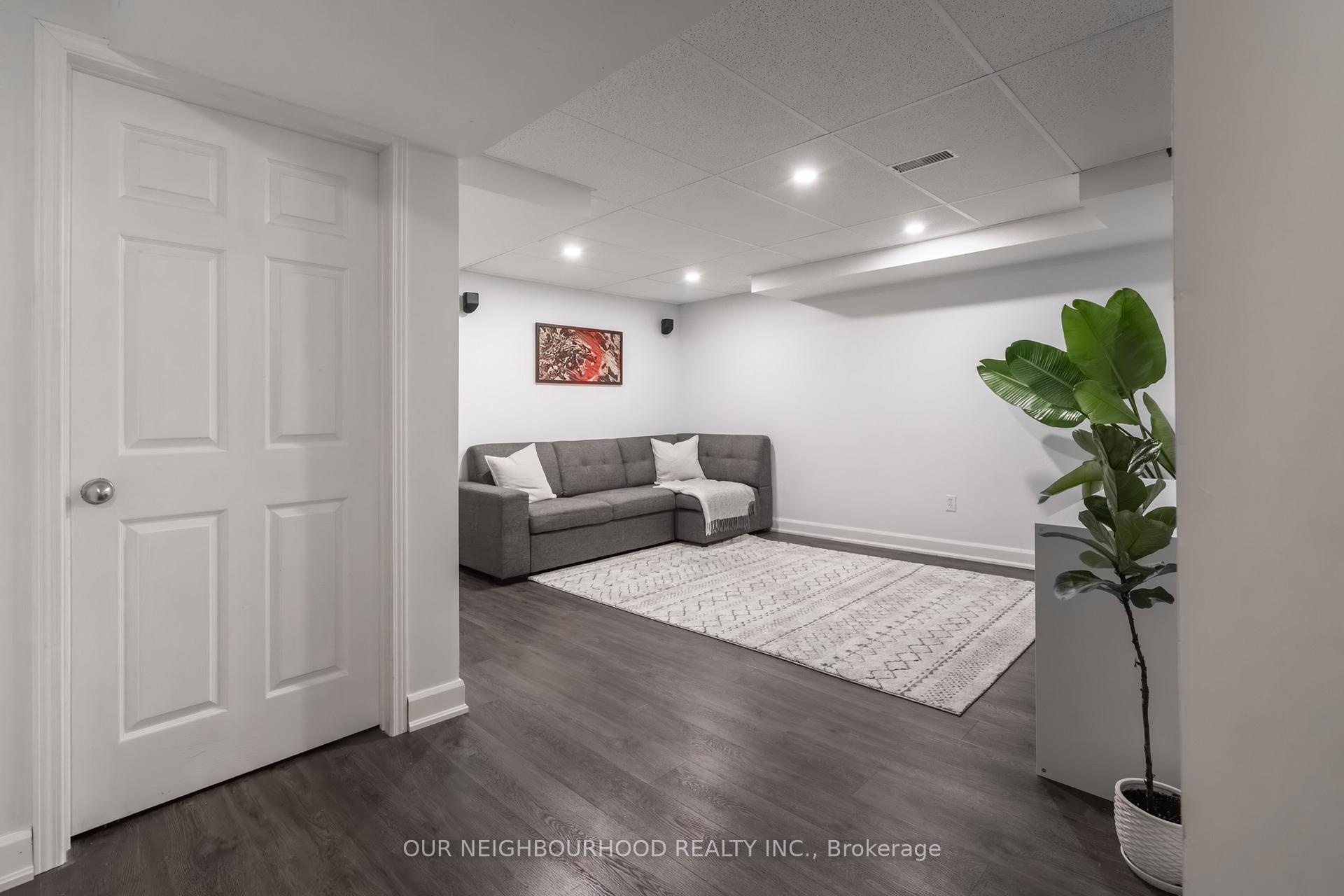 Photo 11 of 1138 Ashgrove Crescent, Oshawa, Pinecrest — HOMEH
