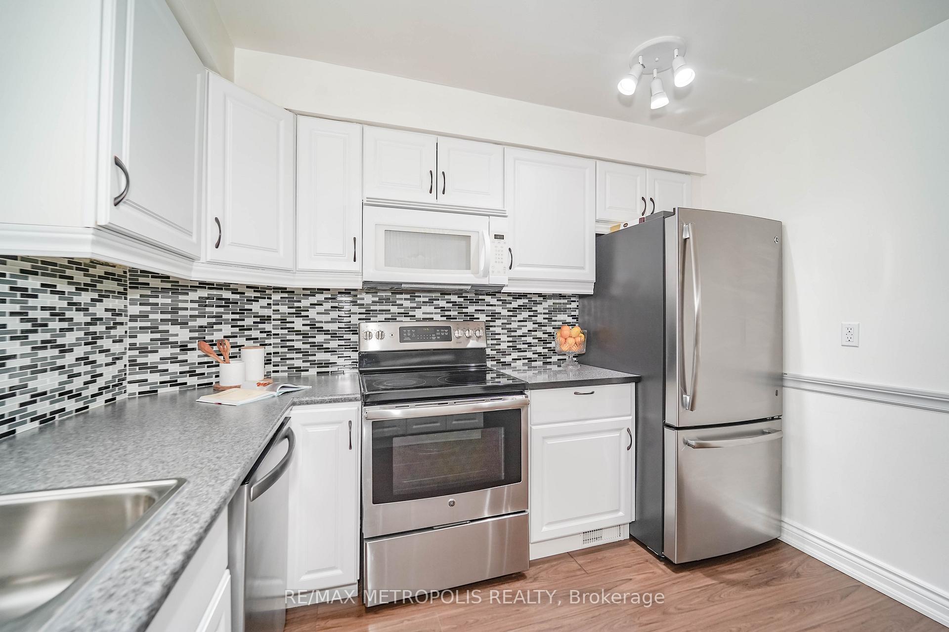 Photo 6 of 638 Galahad Drive, Oshawa, Eastdale — HOMEH