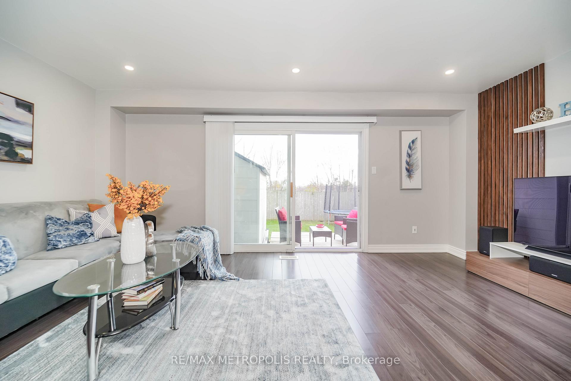 Photo 10 of 638 Galahad Drive, Oshawa, Eastdale — HOMEH