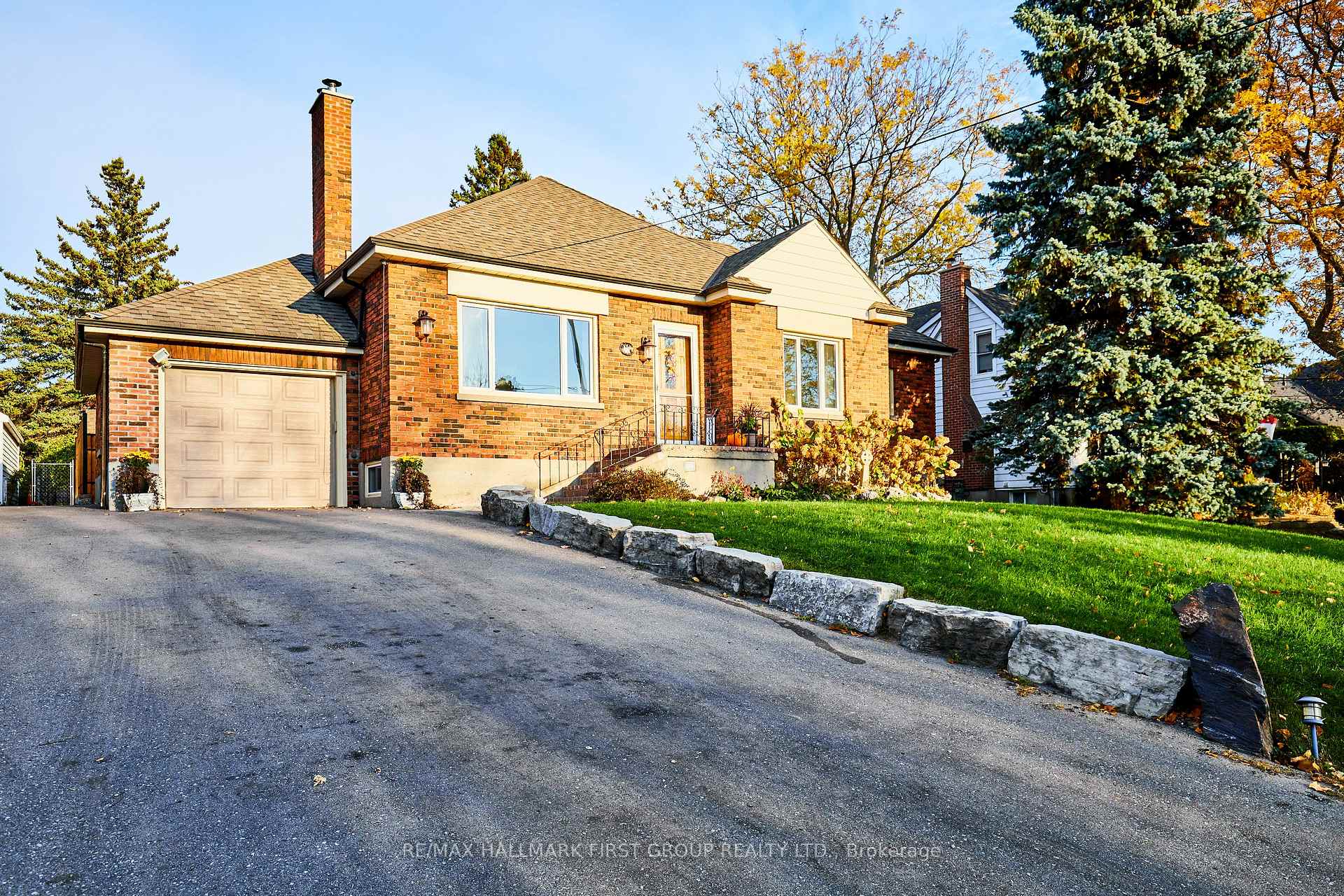 Photo 1 of 91 Riverside Drive S, Oshawa, Donevan — HOMEH