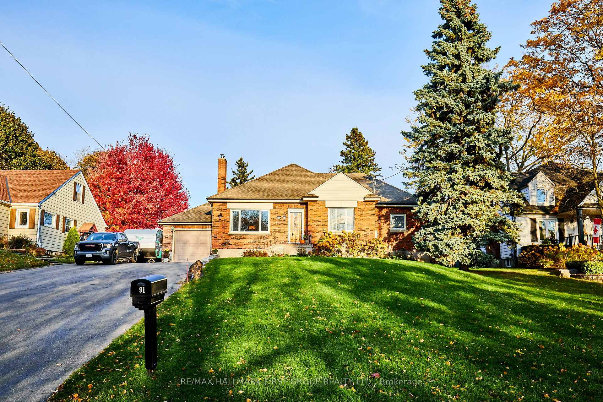 Photo 2 of 91 Riverside Drive S, Oshawa, Donevan — HOMEH