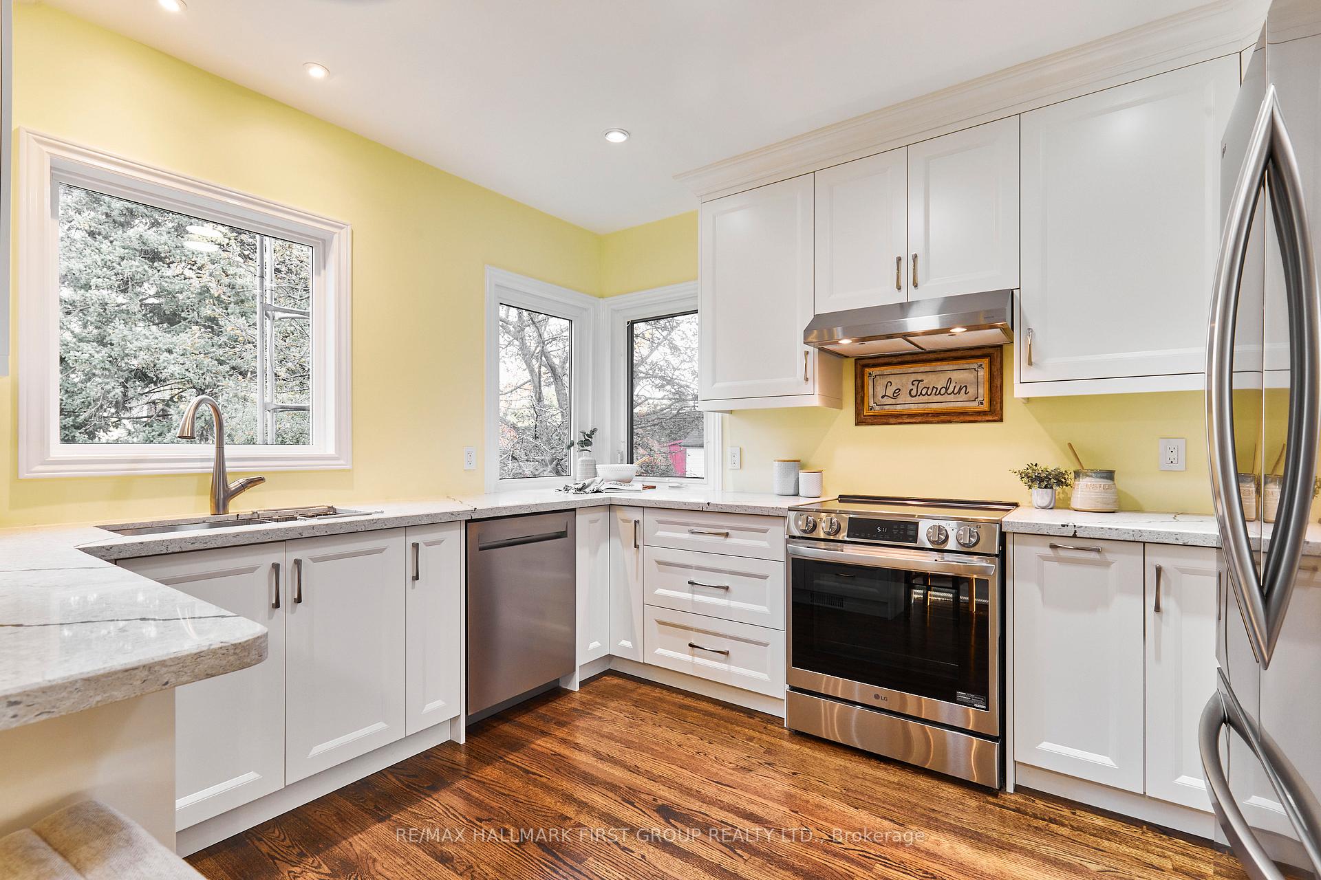 Photo 17 of 91 Riverside Drive S, Oshawa, Donevan — HOMEH
