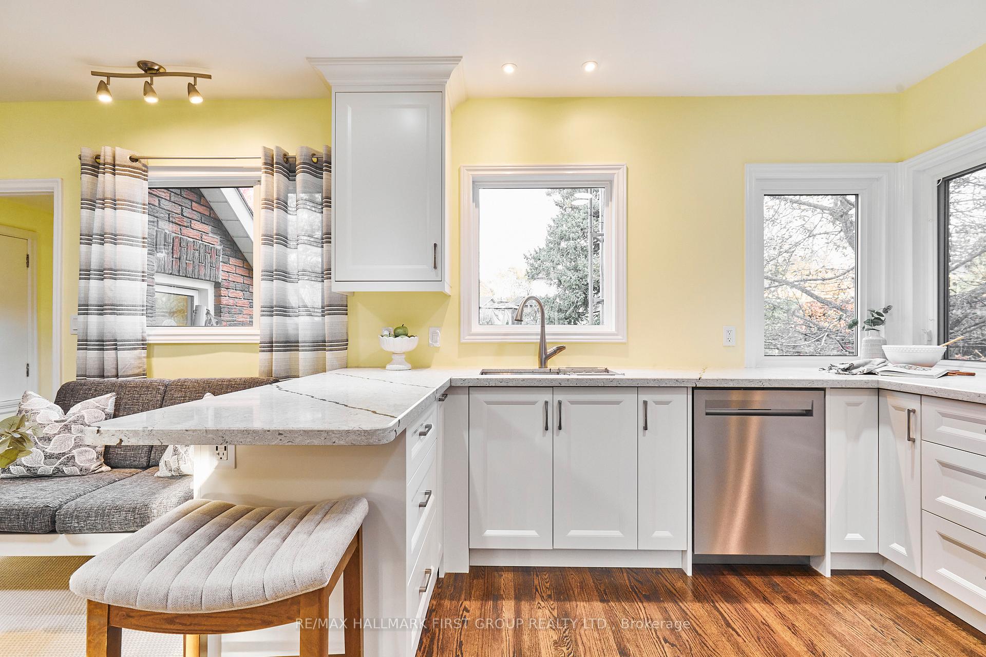 Photo 18 of 91 Riverside Drive S, Oshawa, Donevan — HOMEH