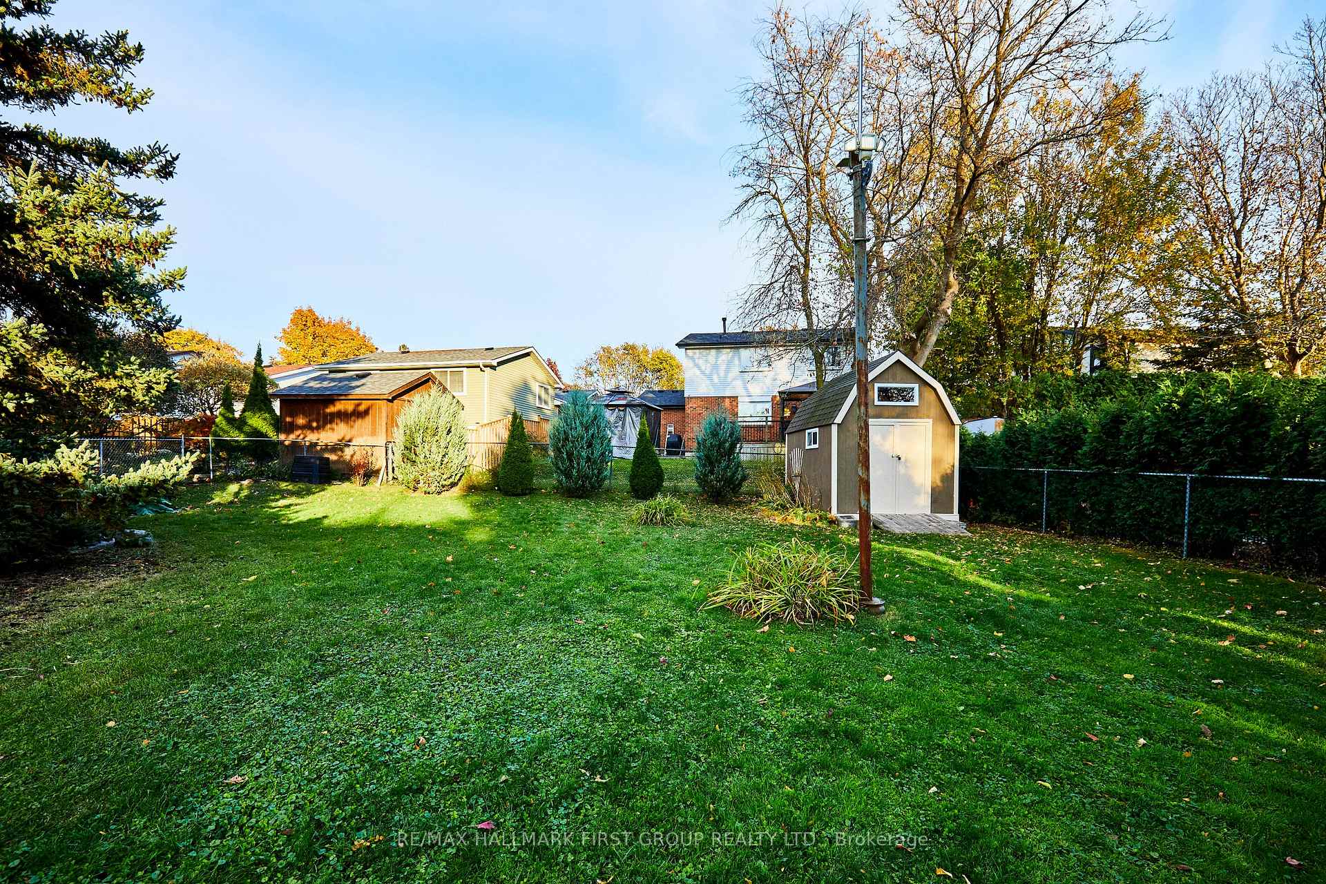 Photo 37 of 91 Riverside Drive S, Oshawa, Donevan — HOMEH