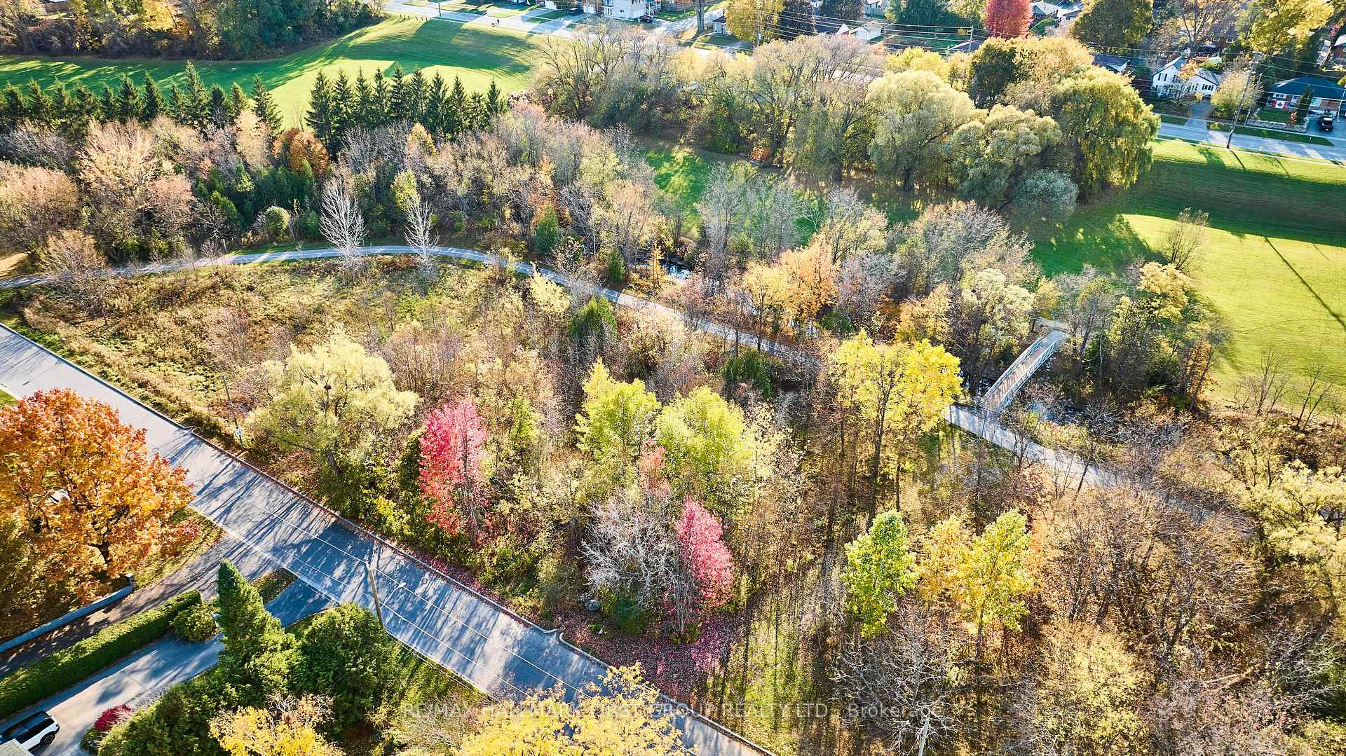 Photo 38 of 91 Riverside Drive S, Oshawa, Donevan — HOMEH