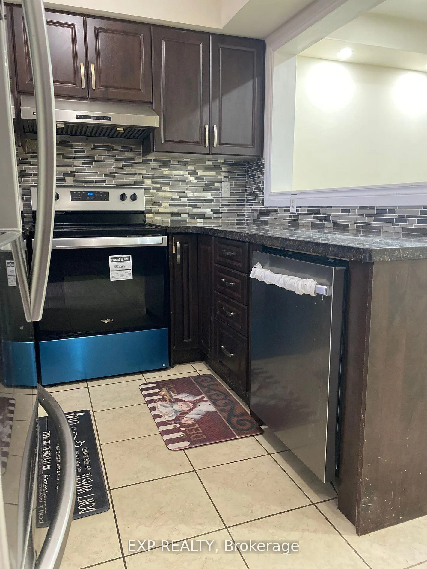 Photo 6 of 28 Wicklow Road, Brampton, Credit Valley — HOMEH