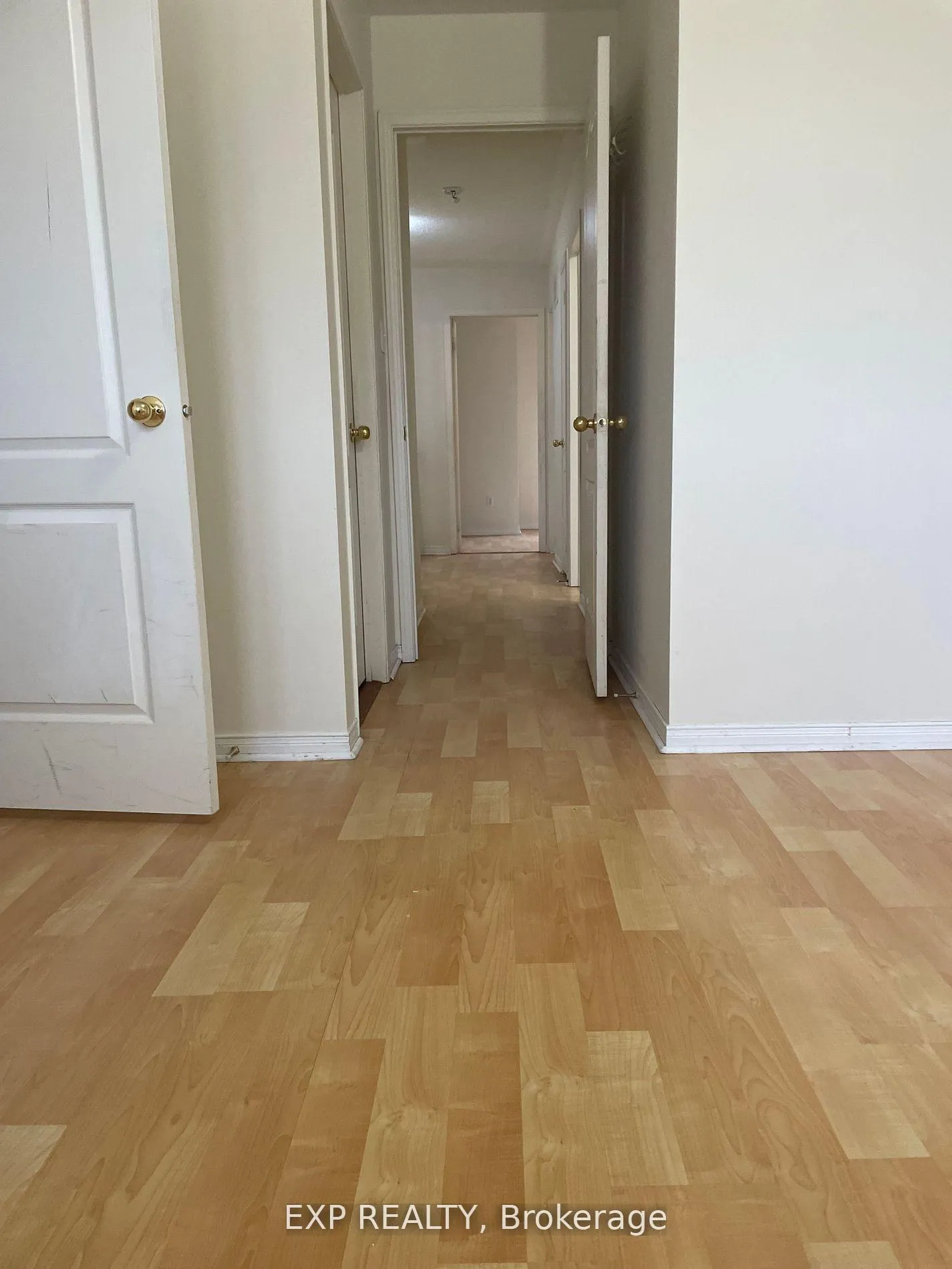 Photo 15 of 28 Wicklow Road, Brampton, Credit Valley — HOMEH