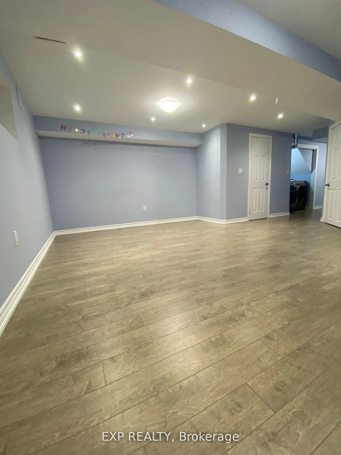 Photo 18 of 28 Wicklow Road, Brampton, Credit Valley — HOMEH