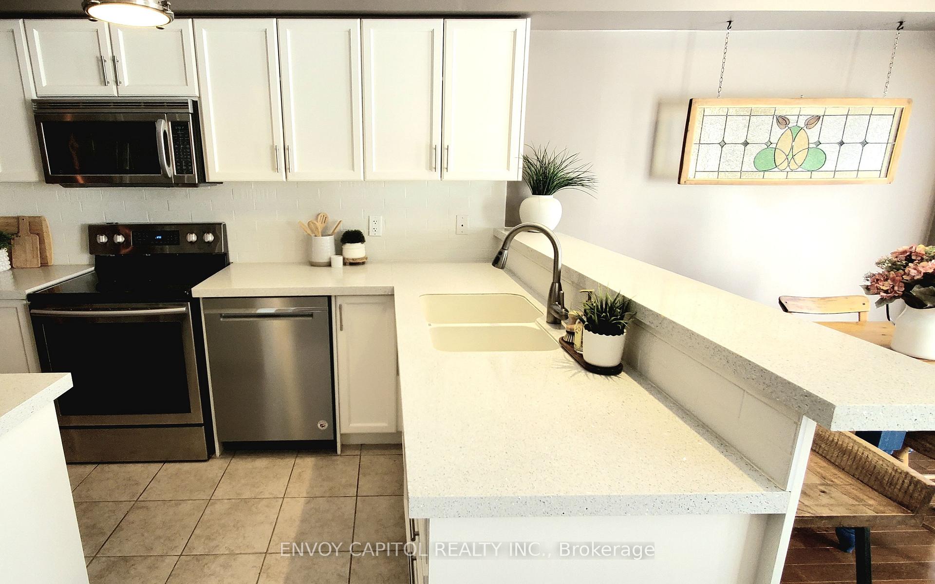 Photo 4 of Unit 55, 2511 Boros Road, Burlington, Rose — HOMEH