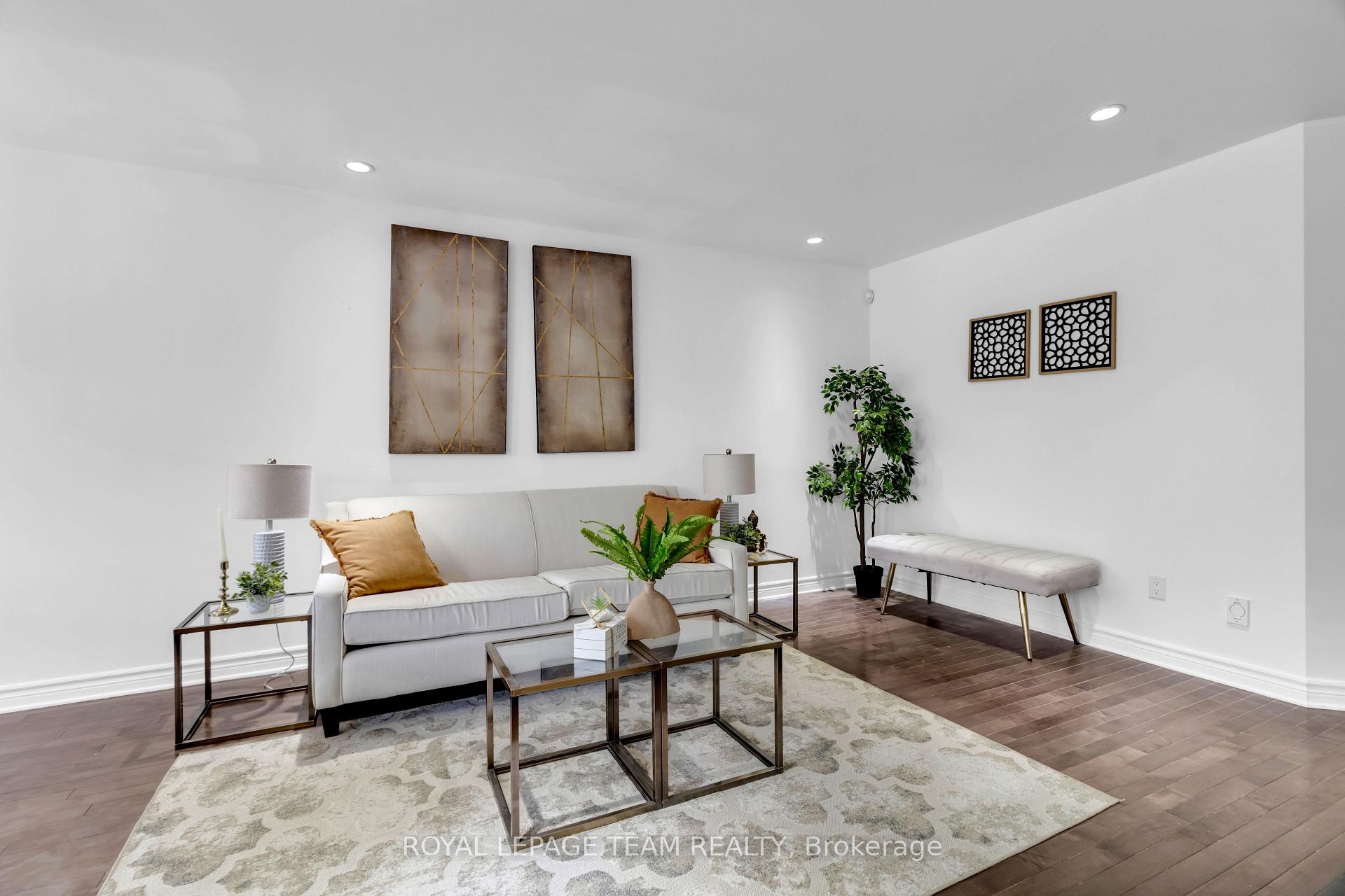 Photo 5 of 718 Paul Metivier Drive, Ottawa, Barrhaven - Strandherd — HOMEH