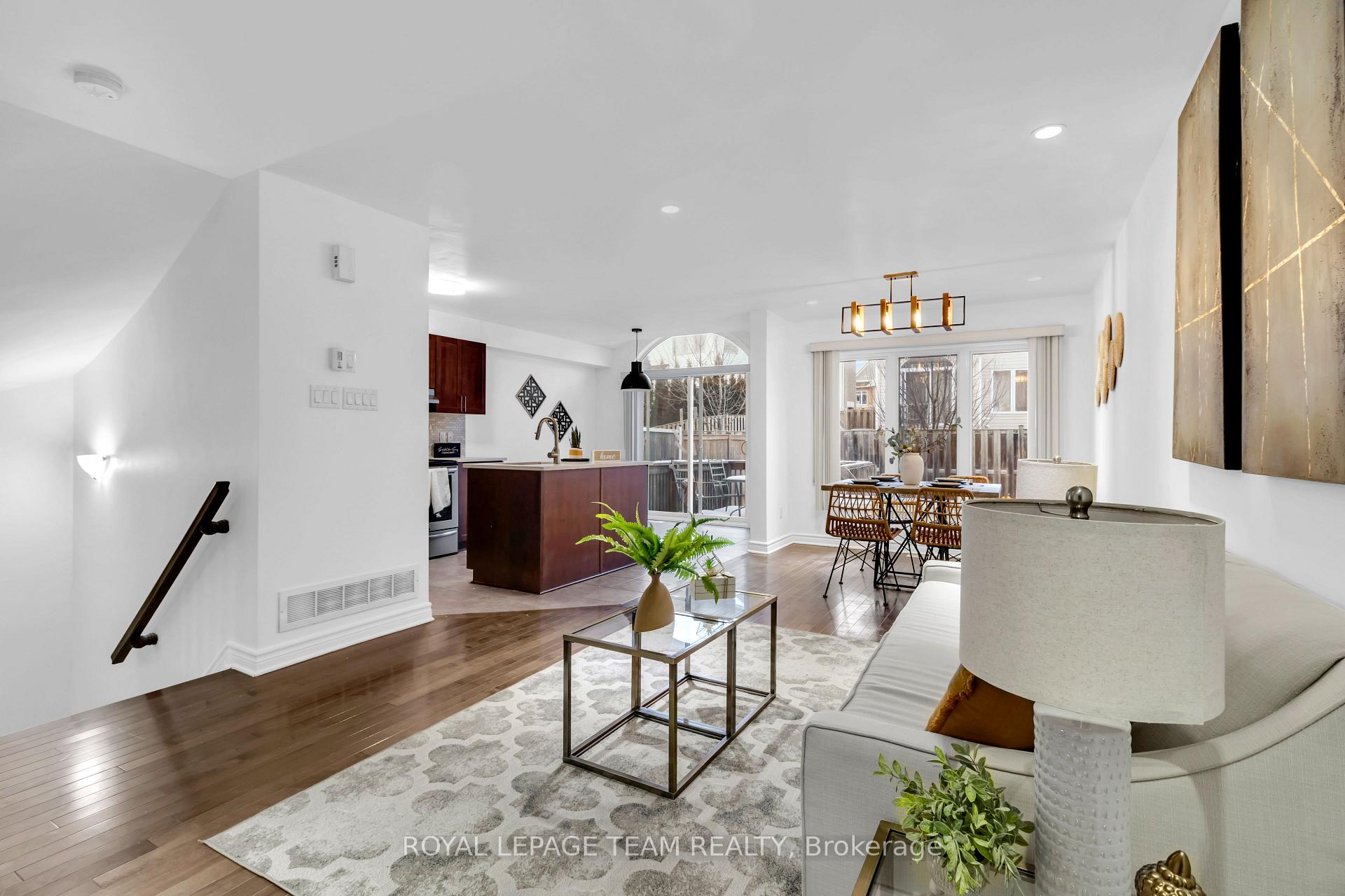Photo 7 of 718 Paul Metivier Drive, Ottawa, Barrhaven - Strandherd — HOMEH