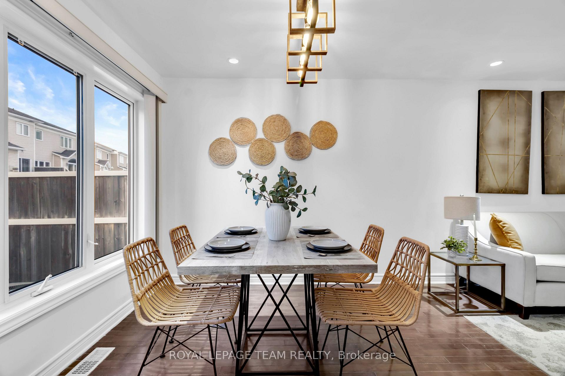 Photo 8 of 718 Paul Metivier Drive, Ottawa, Barrhaven - Strandherd — HOMEH