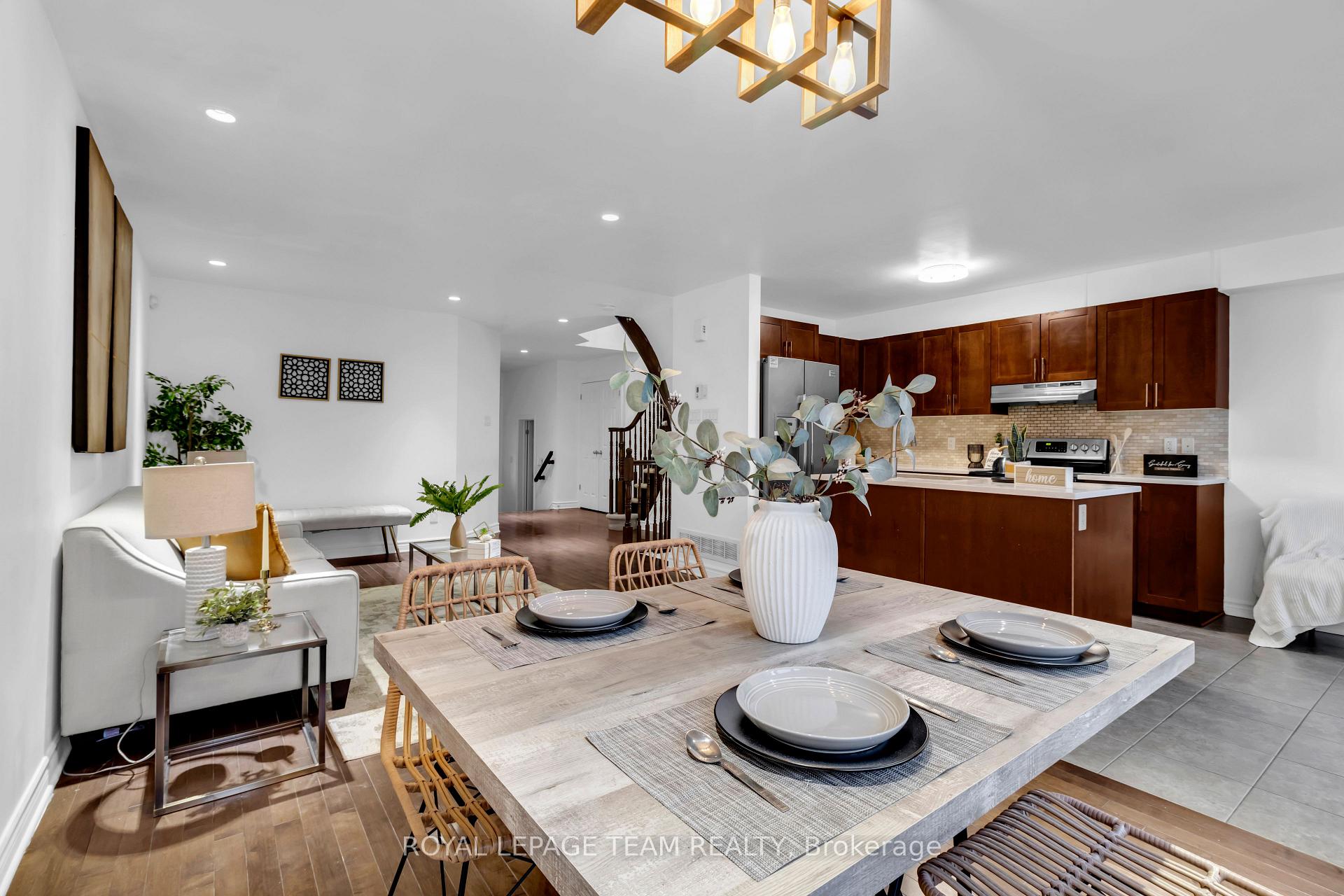 Photo 9 of 718 Paul Metivier Drive, Ottawa, Barrhaven - Strandherd — HOMEH