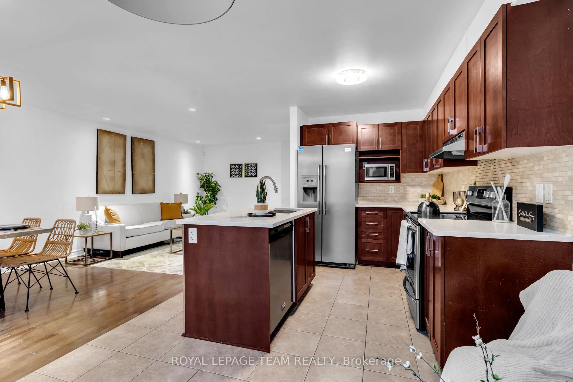 Photo 12 of 718 Paul Metivier Drive, Ottawa, Barrhaven - Strandherd — HOMEH
