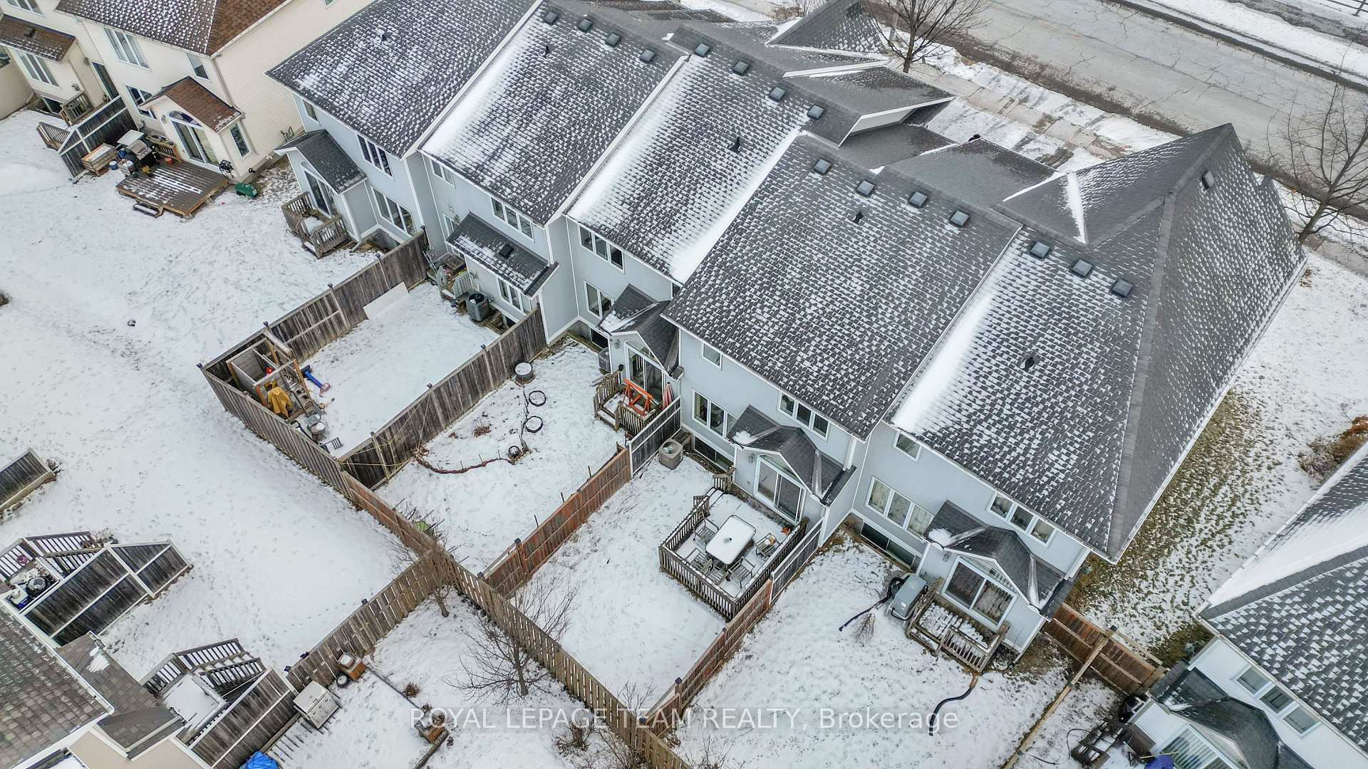 Photo 25 of 718 Paul Metivier Drive, Ottawa, Barrhaven - Strandherd — HOMEH