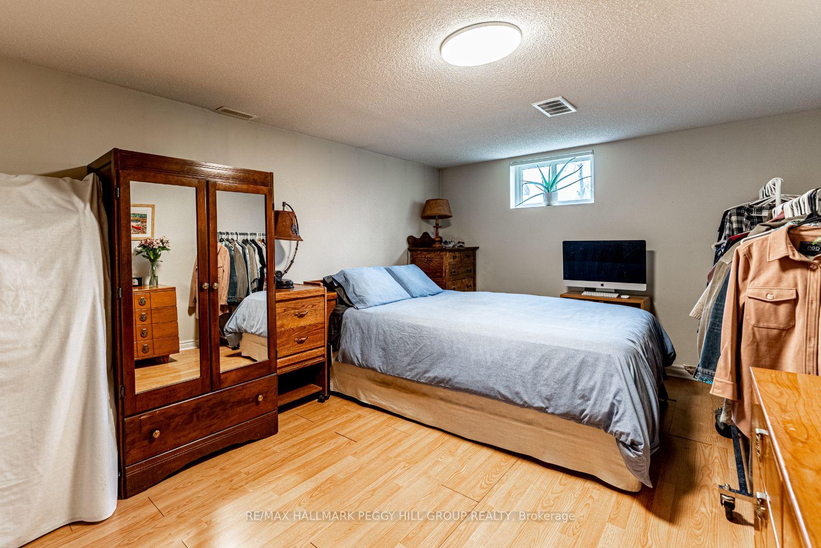 Photo 13 of 22 Coles Street, Barrie, Sunnidale — HOMEH