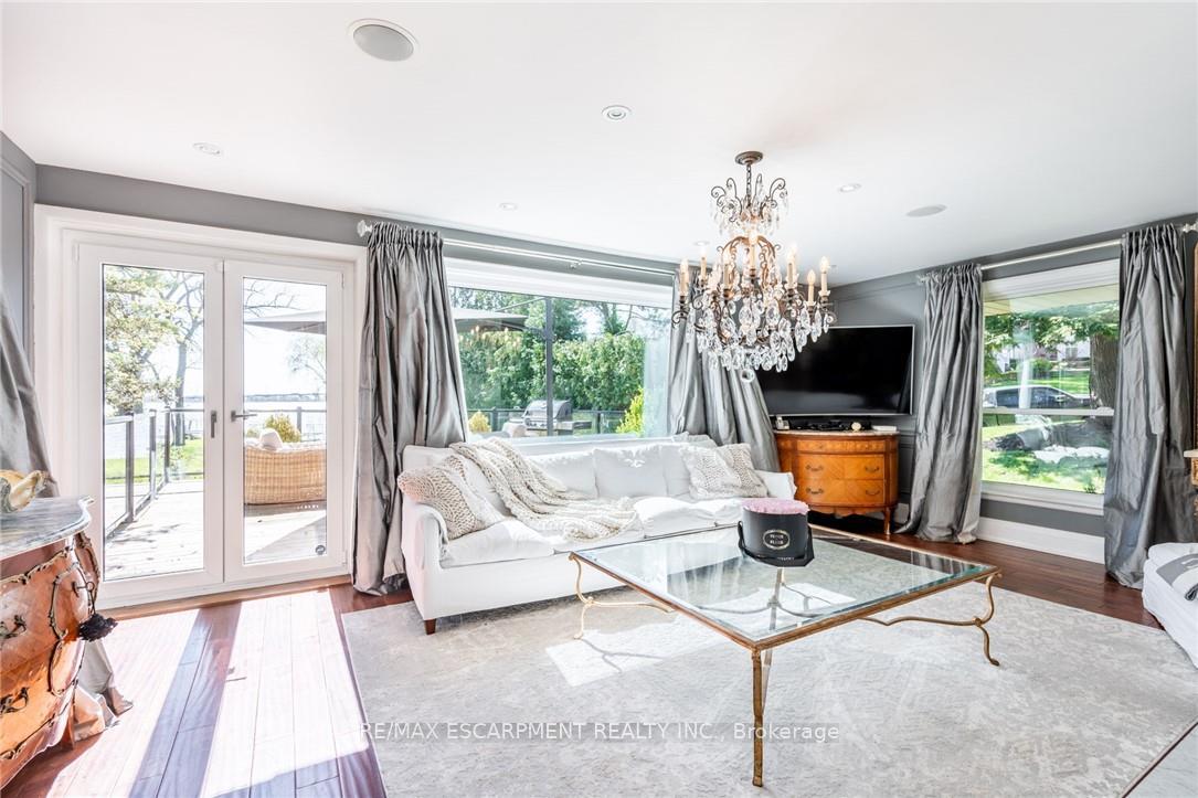 Photo 13 of 607 Edgewater Crescent, Burlington, LaSalle — HOMEH
