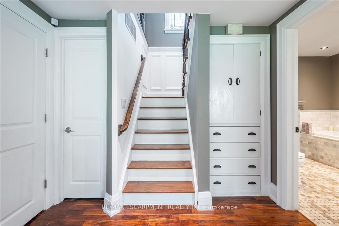 Photo 22 of 607 Edgewater Crescent, Burlington, LaSalle — HOMEH