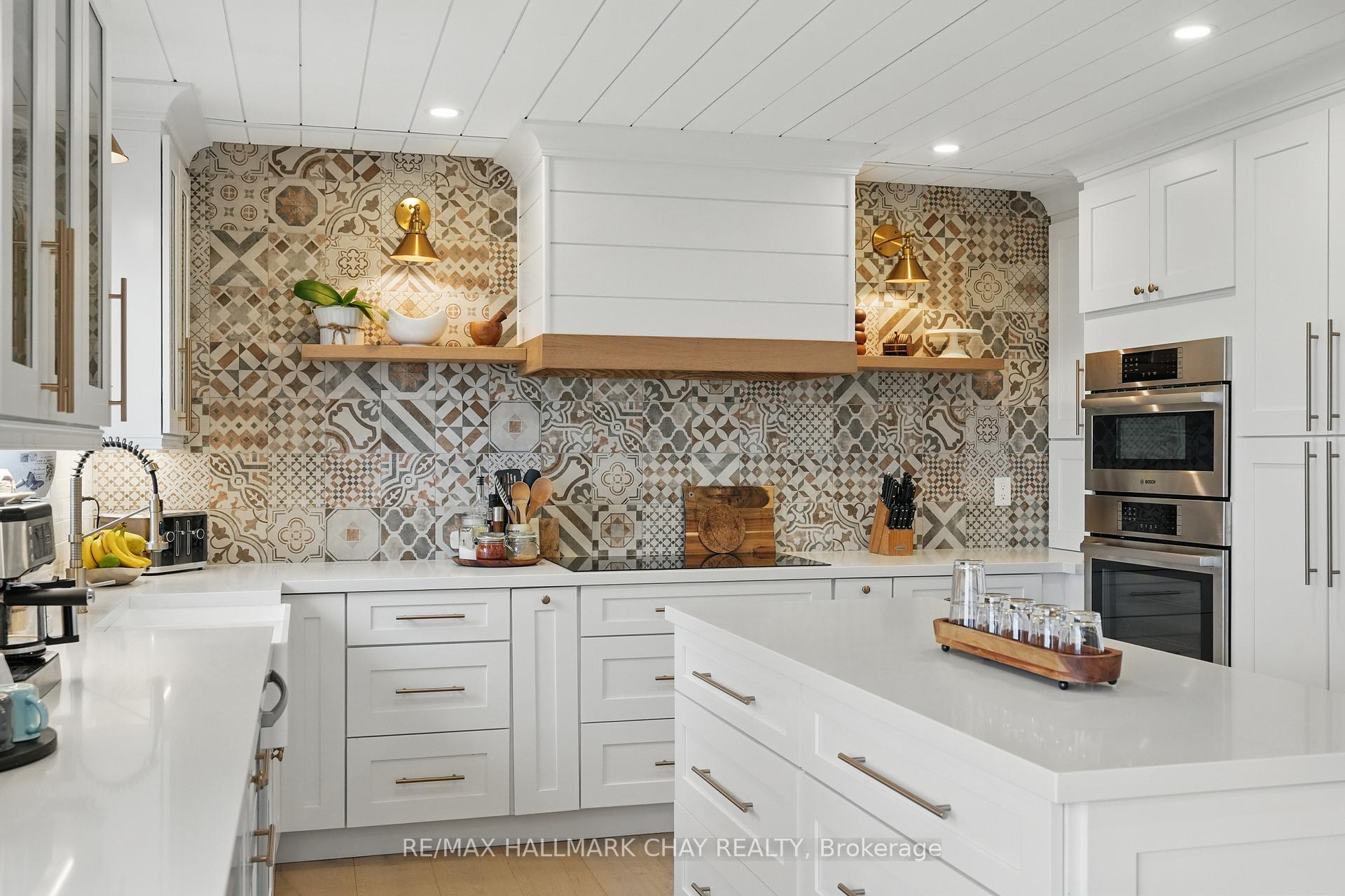 Photo 2 of 133 Fox Run, Barrie, Letitia Heights — HOMEH