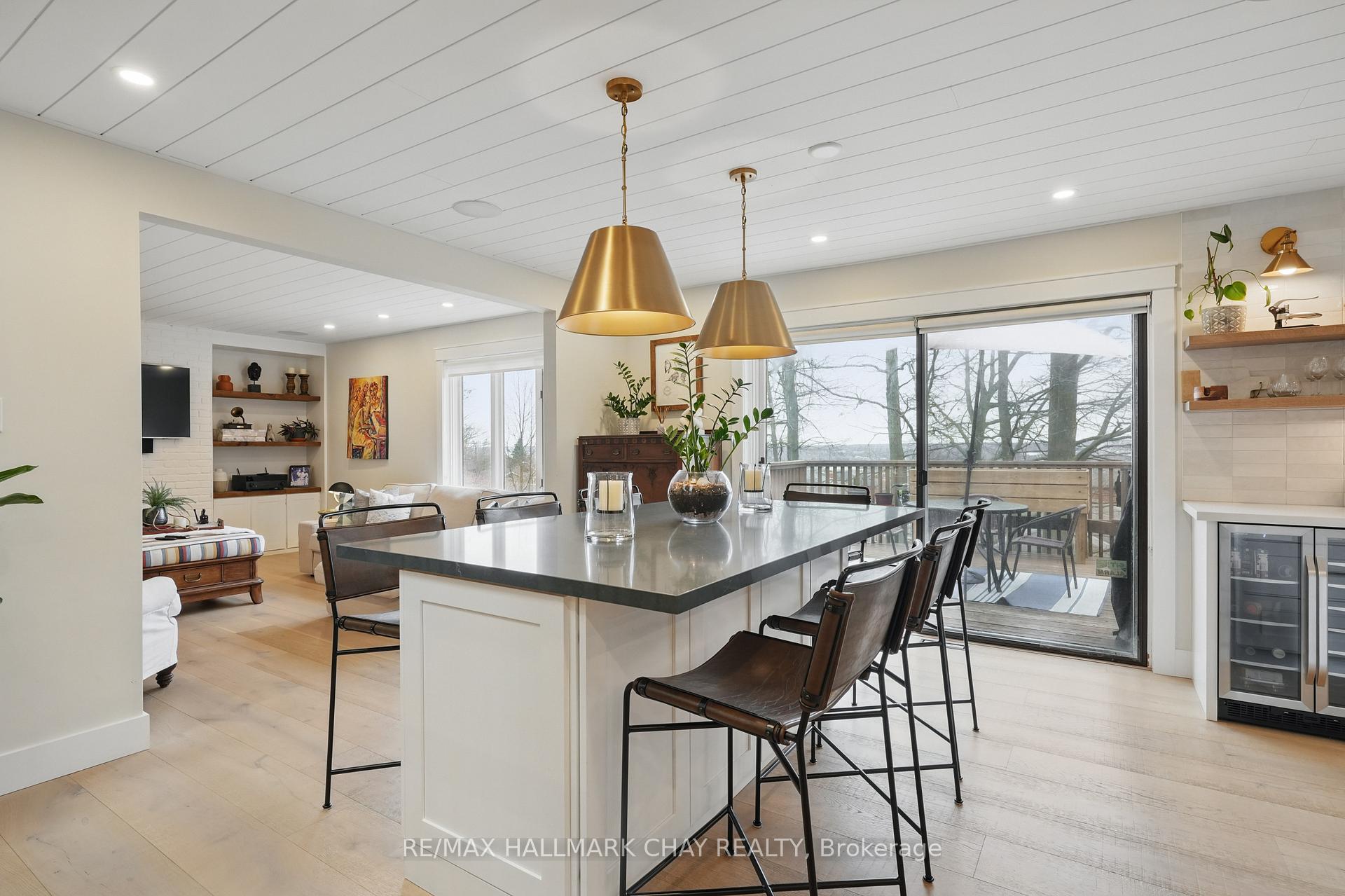 Photo 10 of 133 Fox Run, Barrie, Letitia Heights — HOMEH