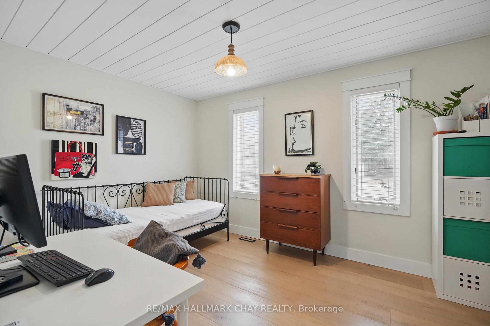 Photo 20 of 133 Fox Run, Barrie, Letitia Heights — HOMEH