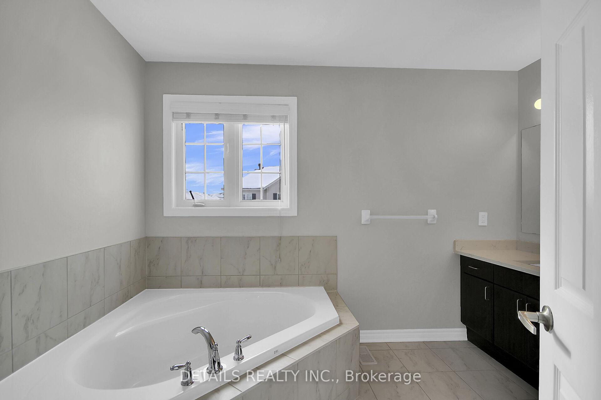 Photo 18 of 3003 Freshwater Way, Ottawa, Barrhaven - Half Moon Bay — HOMEH