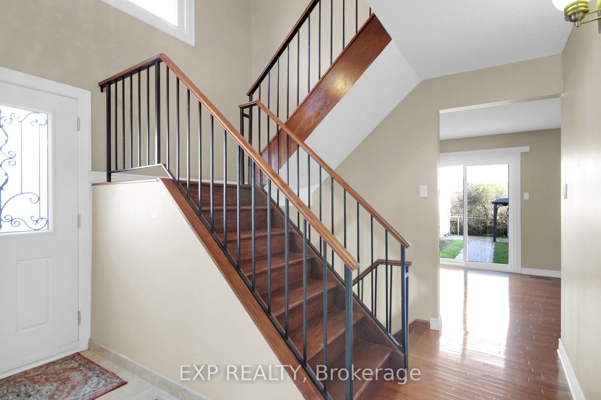 Photo 3 of 8 Henfield Avenue, Ottawa, Barrhaven - Knollsbrook — HOMEH