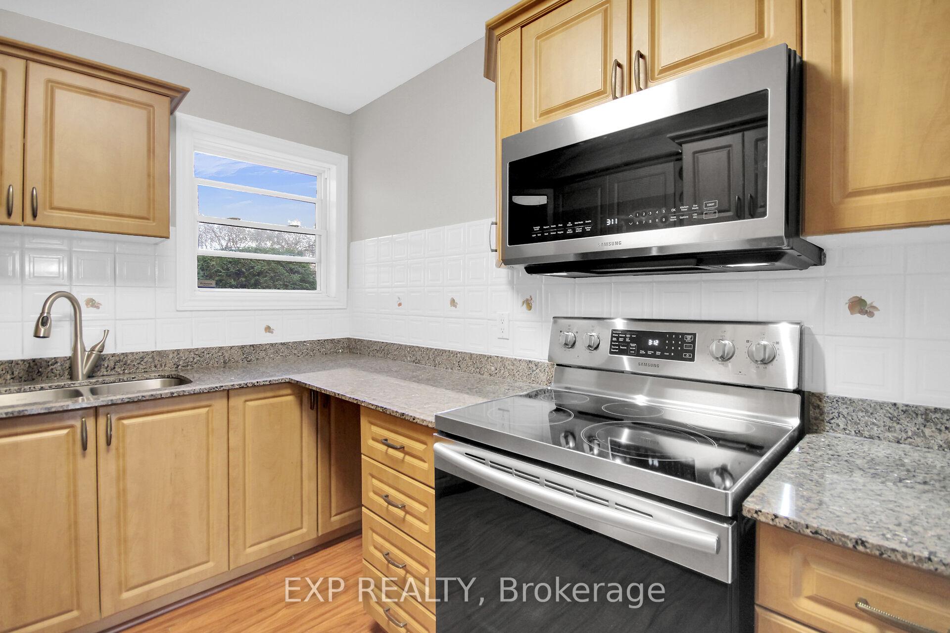 Photo 14 of 8 Henfield Avenue, Ottawa, Barrhaven - Knollsbrook — HOMEH