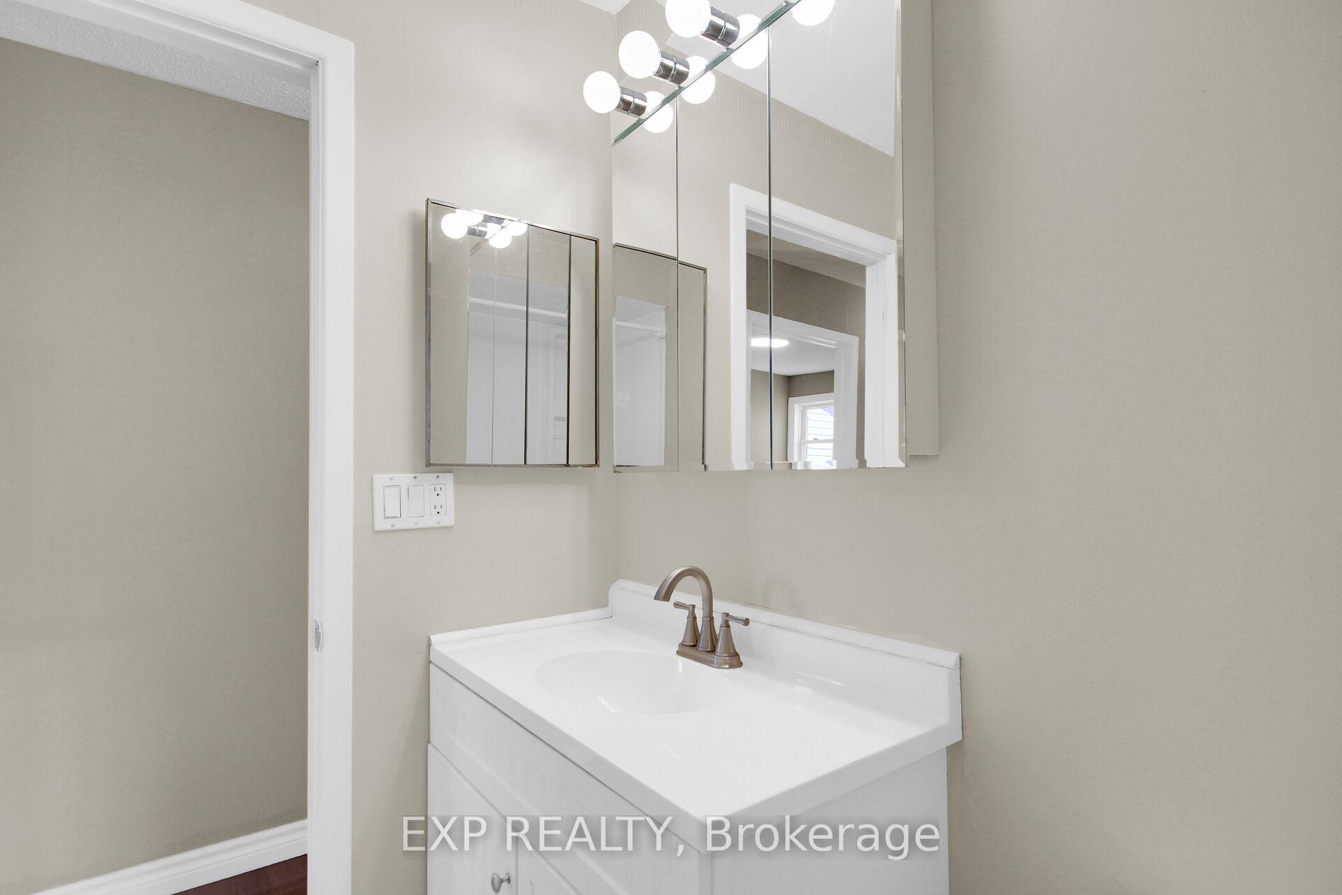 Photo 24 of 8 Henfield Avenue, Ottawa, Barrhaven - Knollsbrook — HOMEH