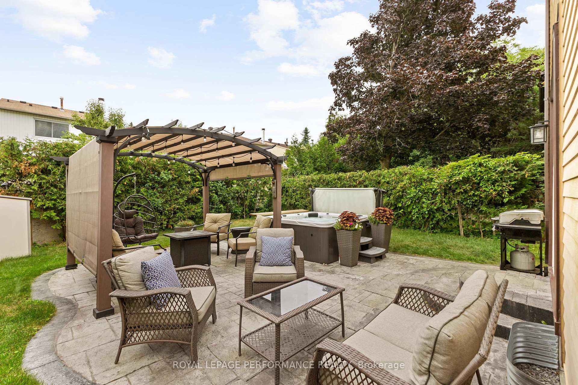 Photo 21 of 36 Berkshire Way, Ottawa, Barrhaven - Pheasant Run — HOMEH
