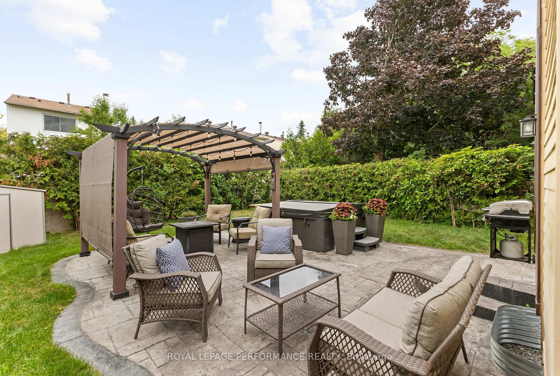 Photo 23 of 36 Berkshire Way, Ottawa, Barrhaven - Pheasant Run — HOMEH