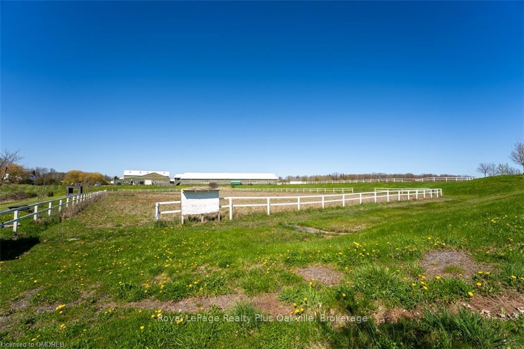 Photo 4 of 5244 #1 Sideroad - R.R. #6, Burlington, Rural Burlington — HOMEH