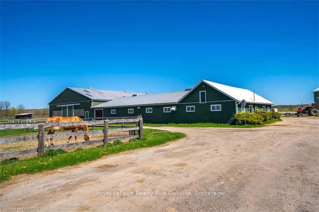Photo 17 of 5244 #1 Sideroad - R.R. #6, Burlington, Rural Burlington — HOMEH